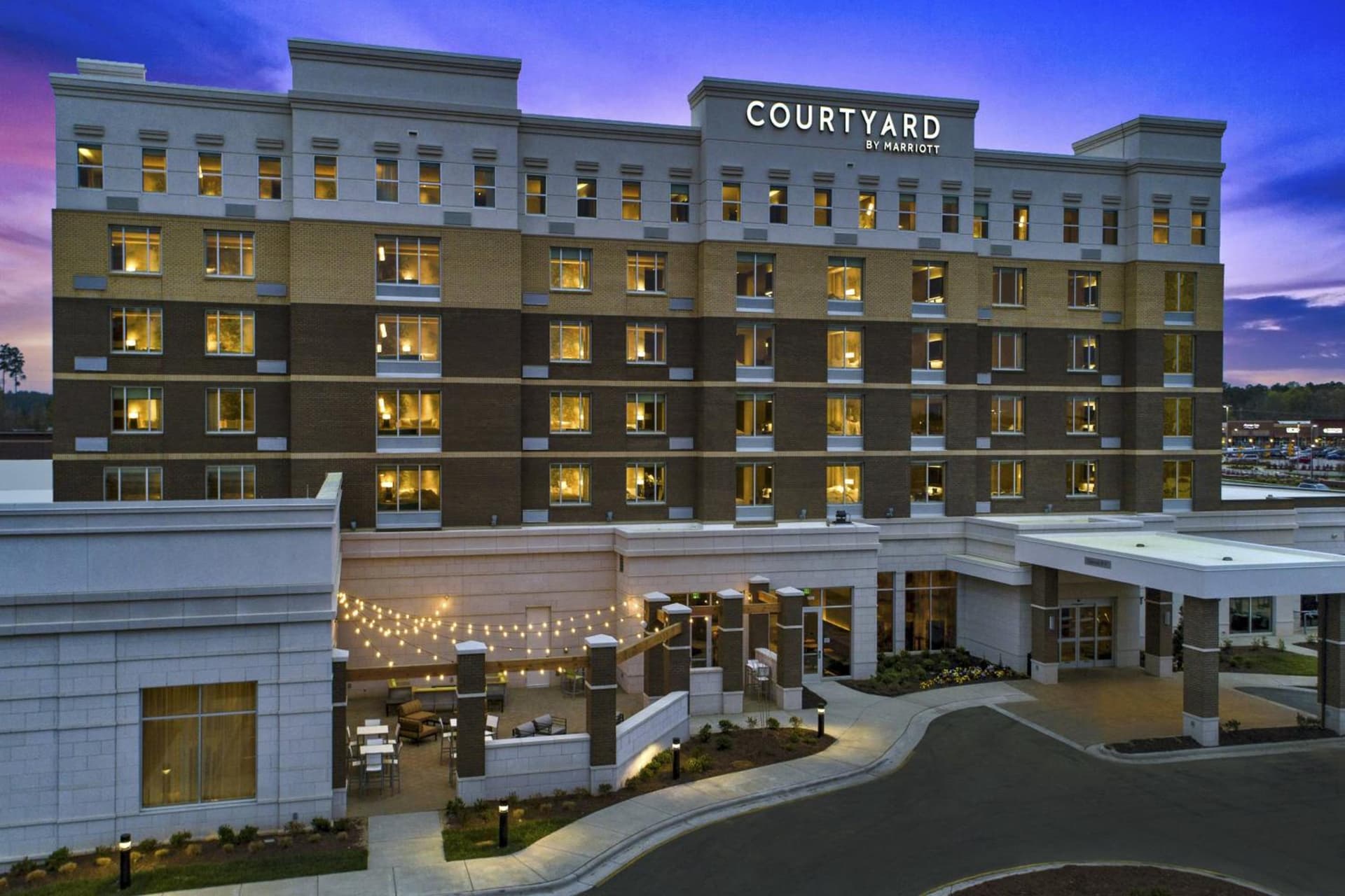 Courtyard by Marriott Raleigh Cary/Parkside Town Commons — hotel in Cary, North Carolina
