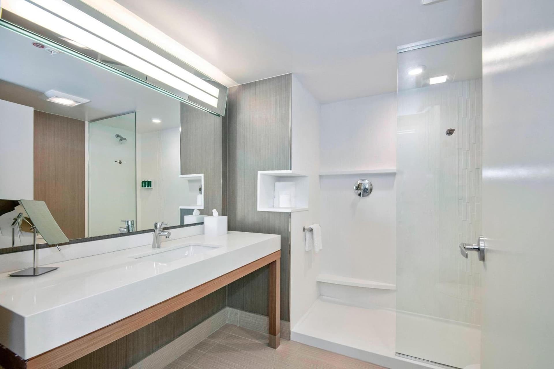 Courtyard by Marriott Raleigh Cary/Parkside Town Commons gallery photo in Cary, NC — image 31