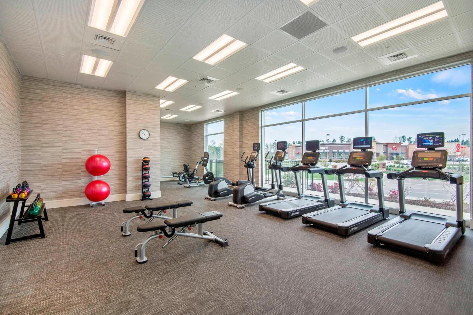 Courtyard by Marriott Raleigh Cary/Parkside Town Commons gallery photo in Cary, NC — image 34