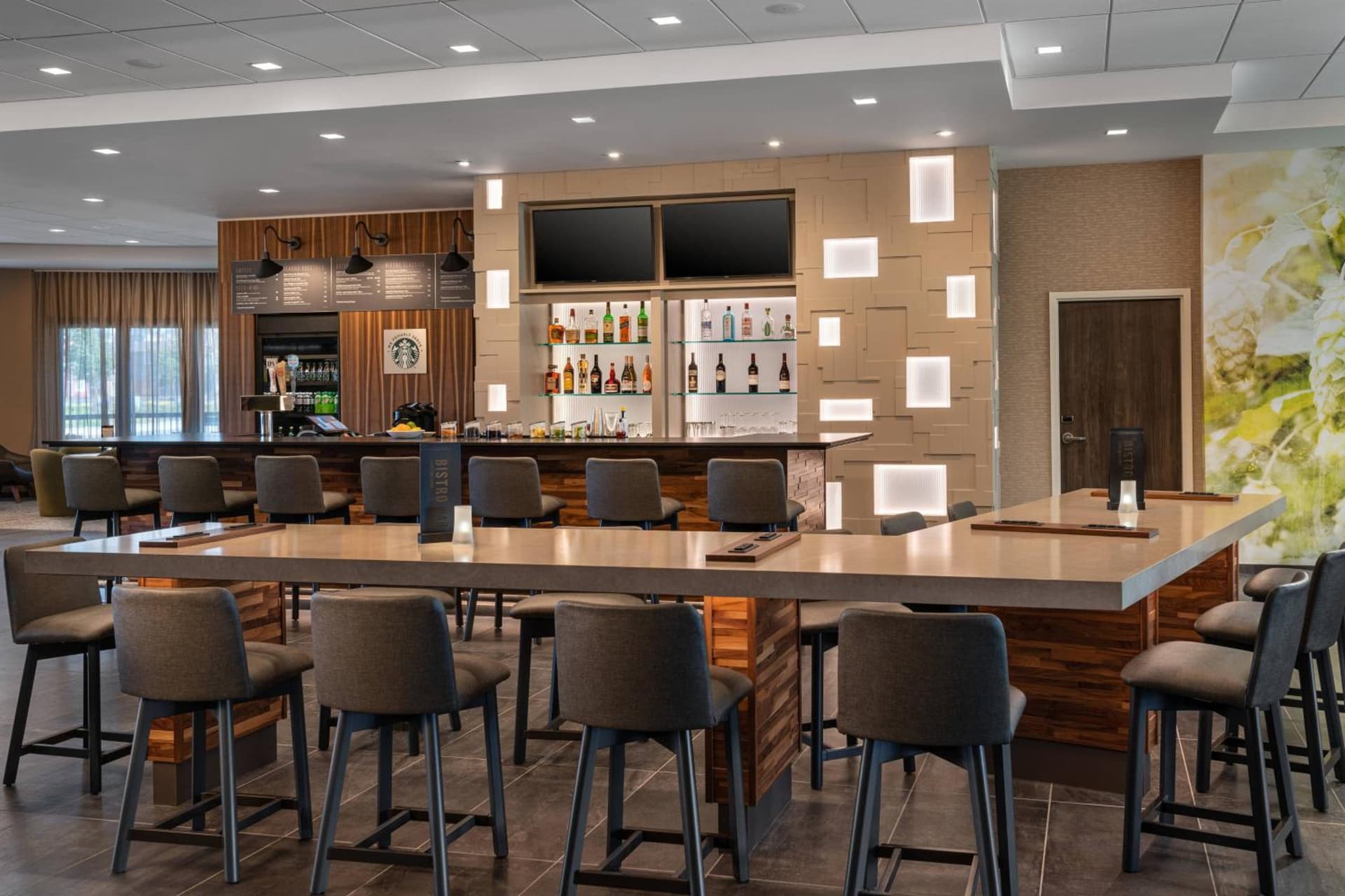 Courtyard by Marriott Petaluma Sonoma County gallery photo in Petaluma, CA — image 21