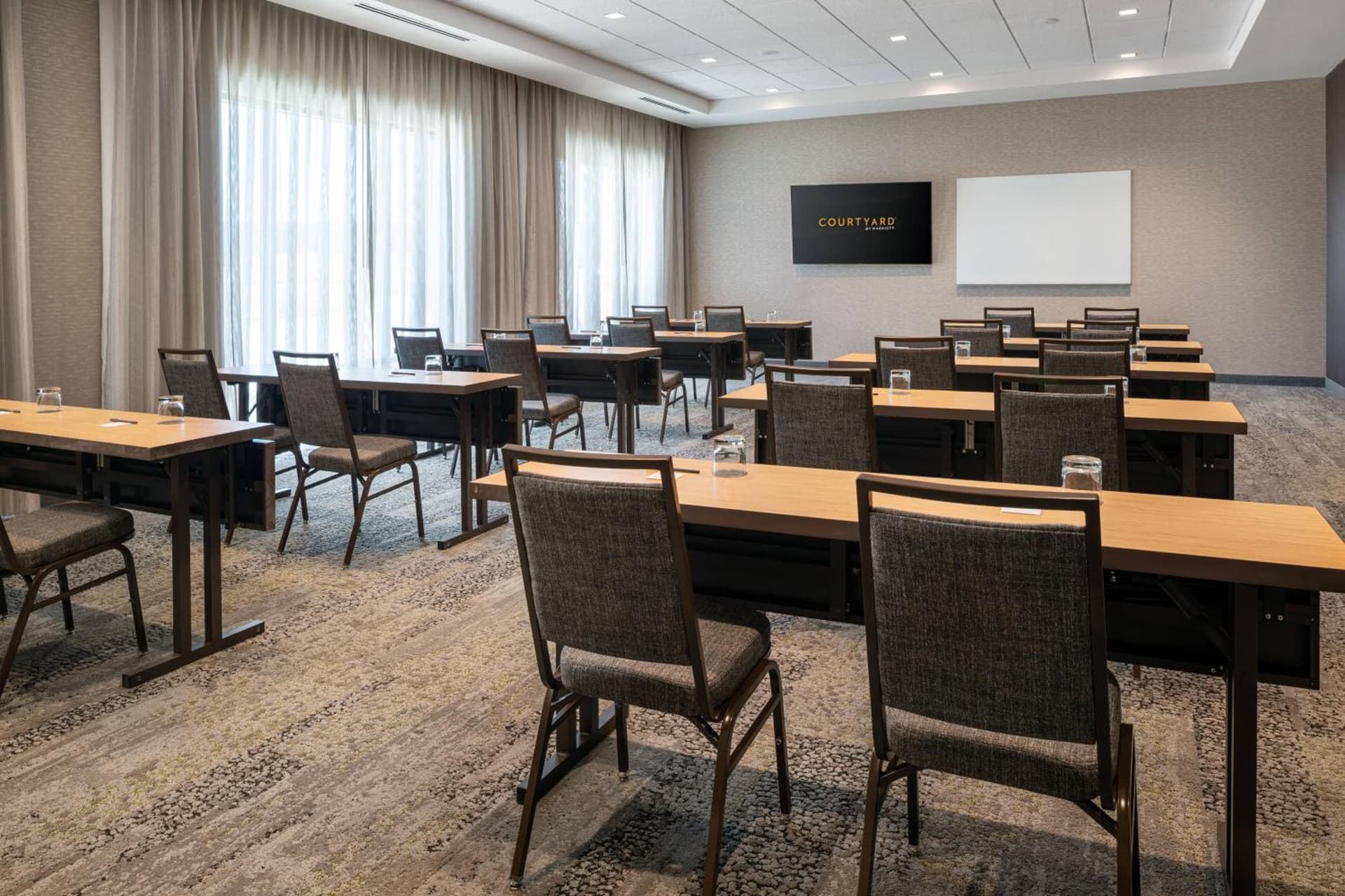 Courtyard by Marriott Petaluma Sonoma County gallery photo in Petaluma, CA — image 6