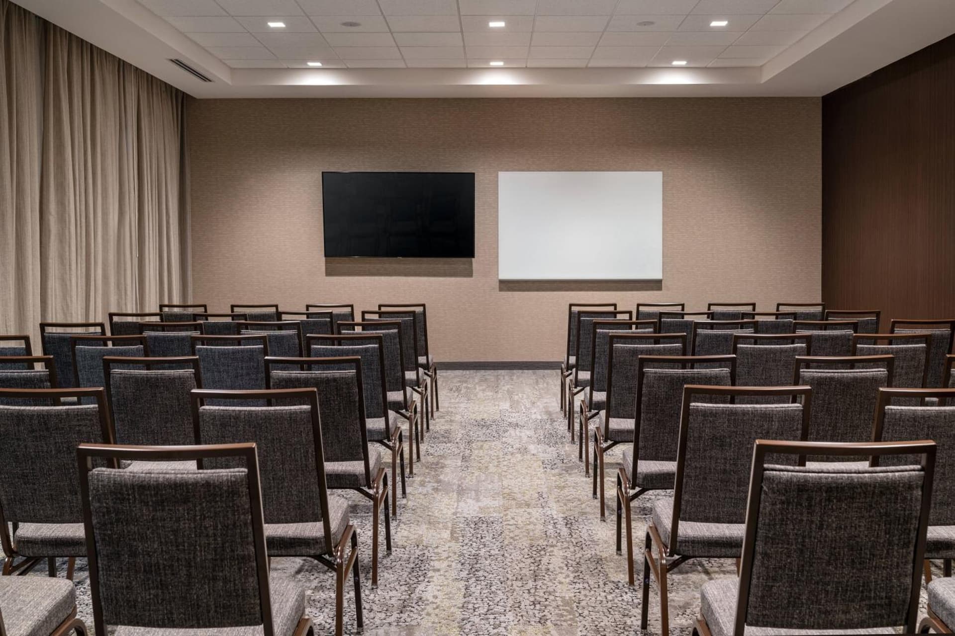 Courtyard by Marriott Petaluma Sonoma County gallery photo in Petaluma, CA — image 30