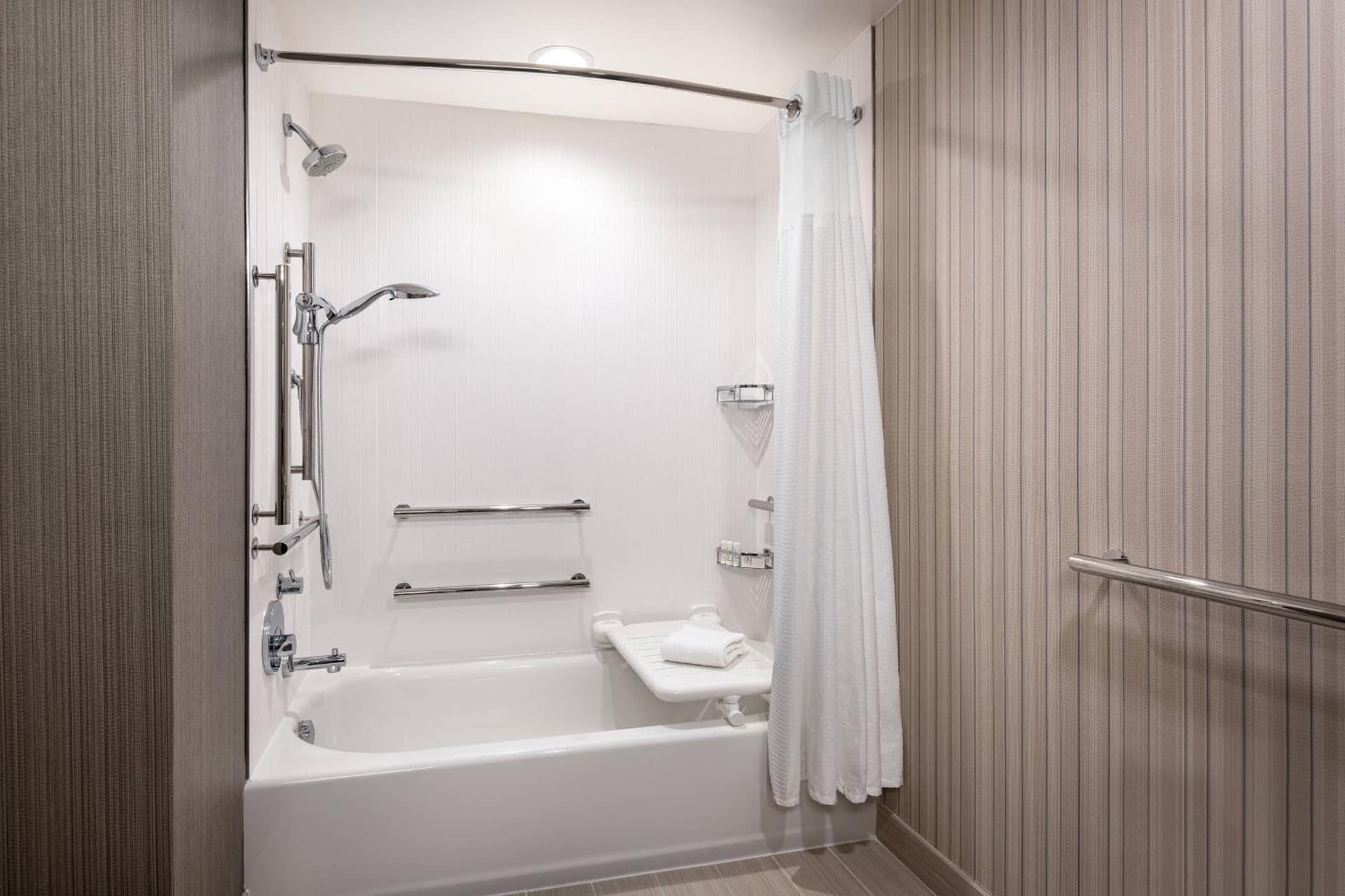 Courtyard by Marriott Petaluma Sonoma County gallery photo in Petaluma, CA — image 26