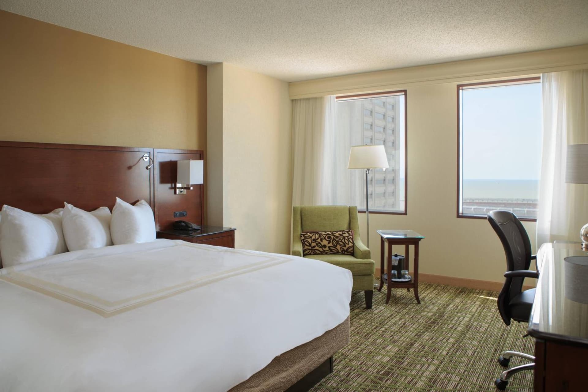 Cleveland Marriott Downtown at Key Tower gallery photo in Cleveland, OH — image 47