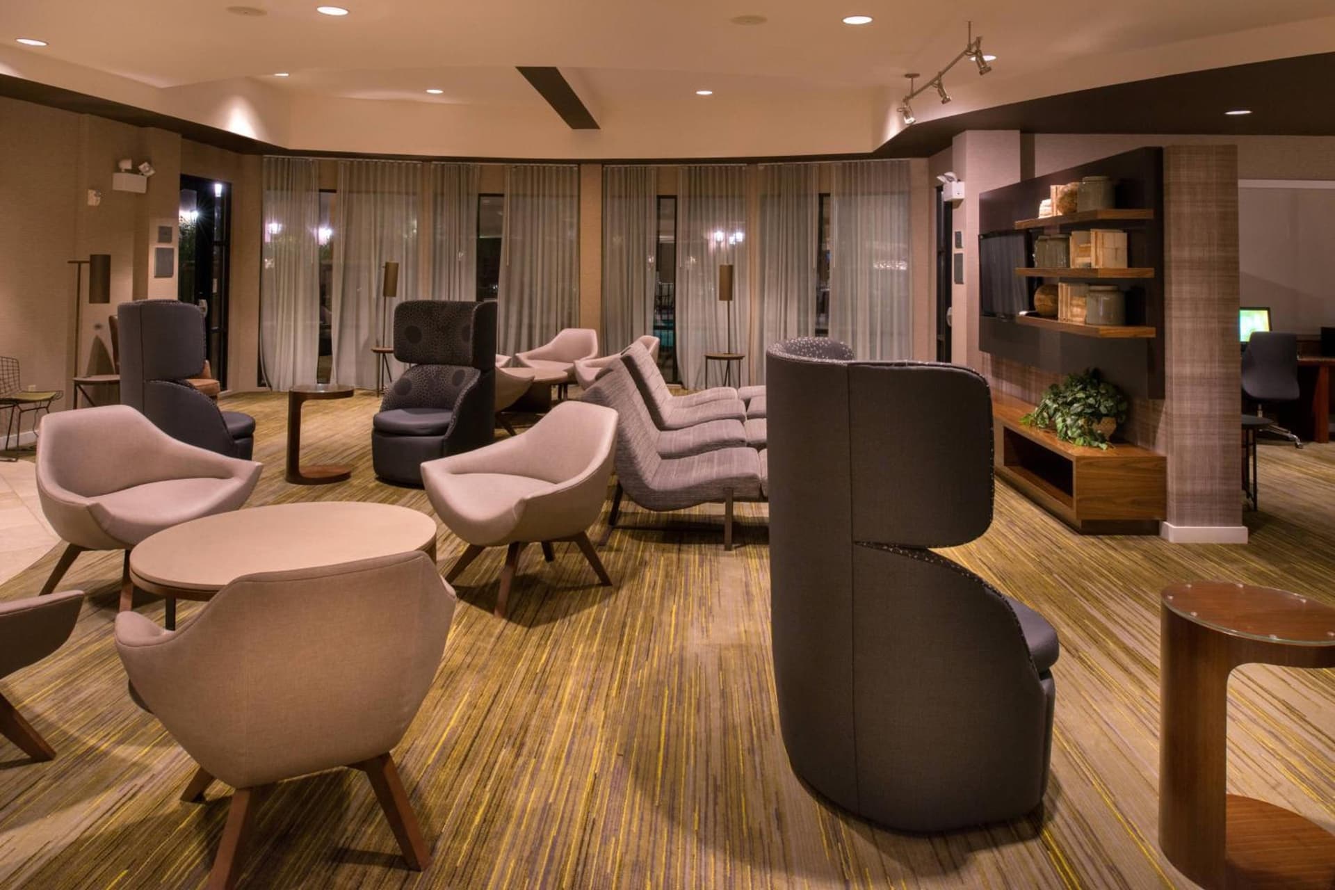 Courtyard by Marriott Thousand Oaks Ventura County property views in Thousand Oaks, CA — gallery photo 3