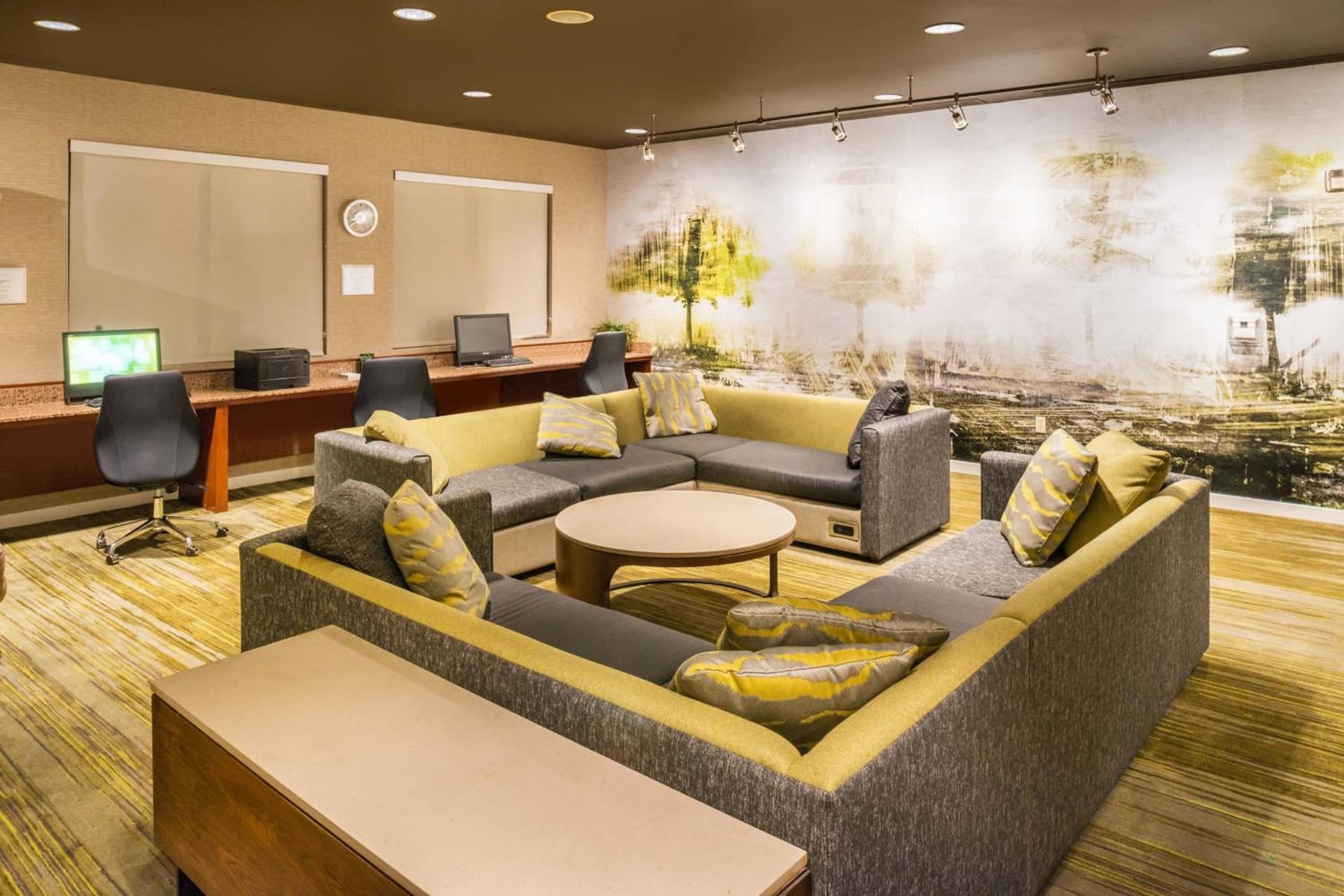 Courtyard by Marriott Thousand Oaks Ventura County gallery photo in Thousand Oaks, CA — image 20