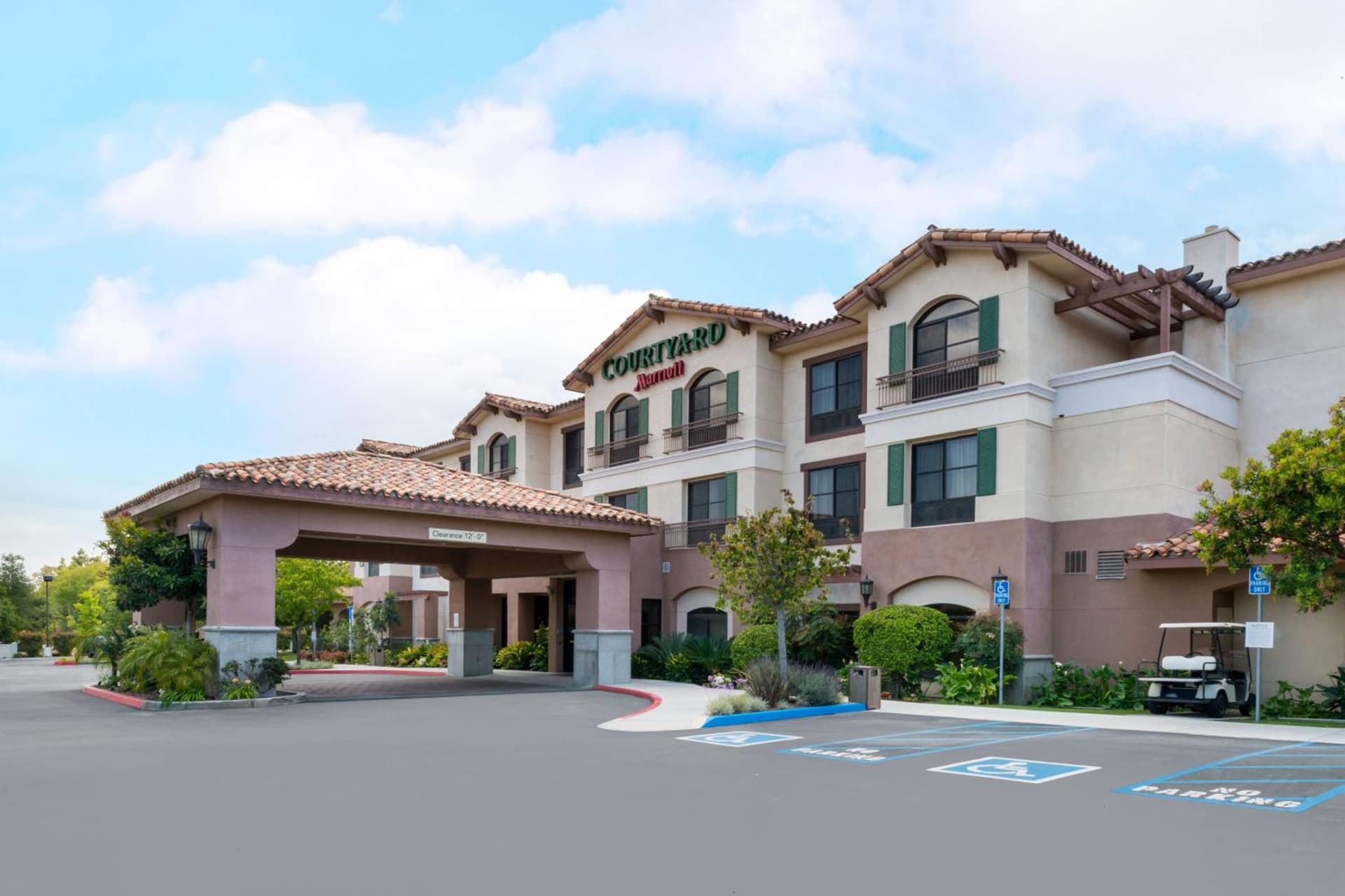 Courtyard by Marriott Thousand Oaks Ventura County — hotel in Thousand Oaks, California