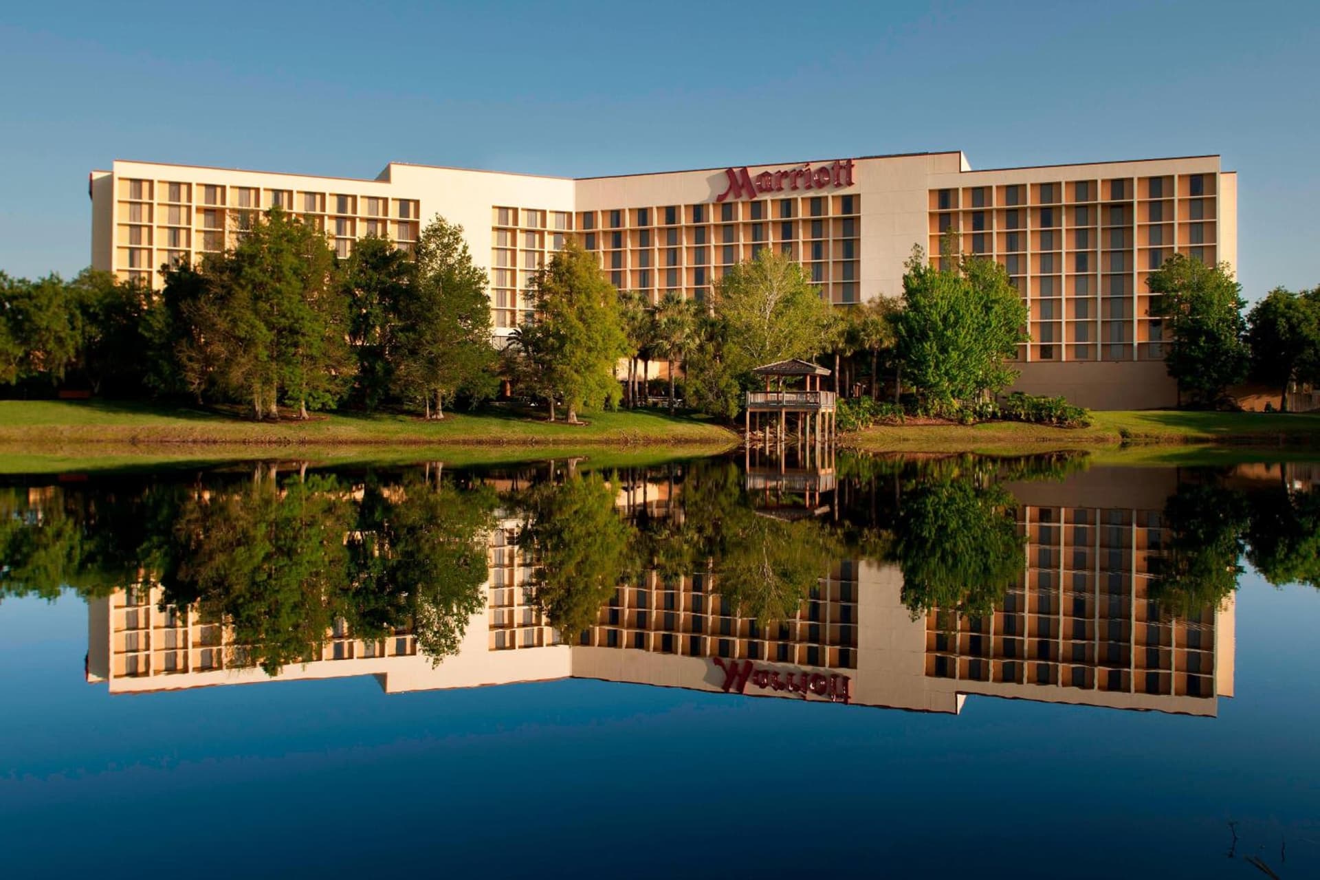 Marriott Orlando Airport Lakeside featured exterior or lobby in Orlando, FL — similar hotel