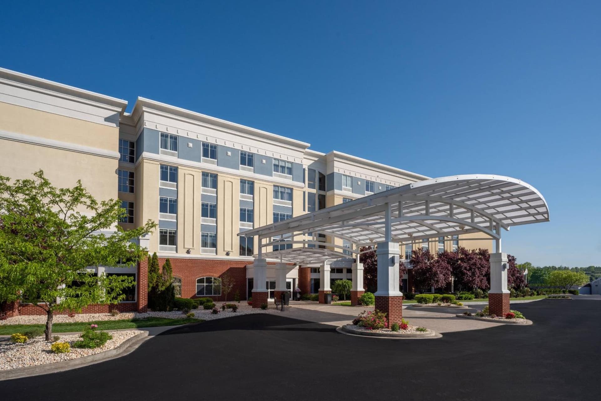 Delta Hotels by Marriott Huntington Mall featured exterior or lobby in Barboursville, WV — similar hotel