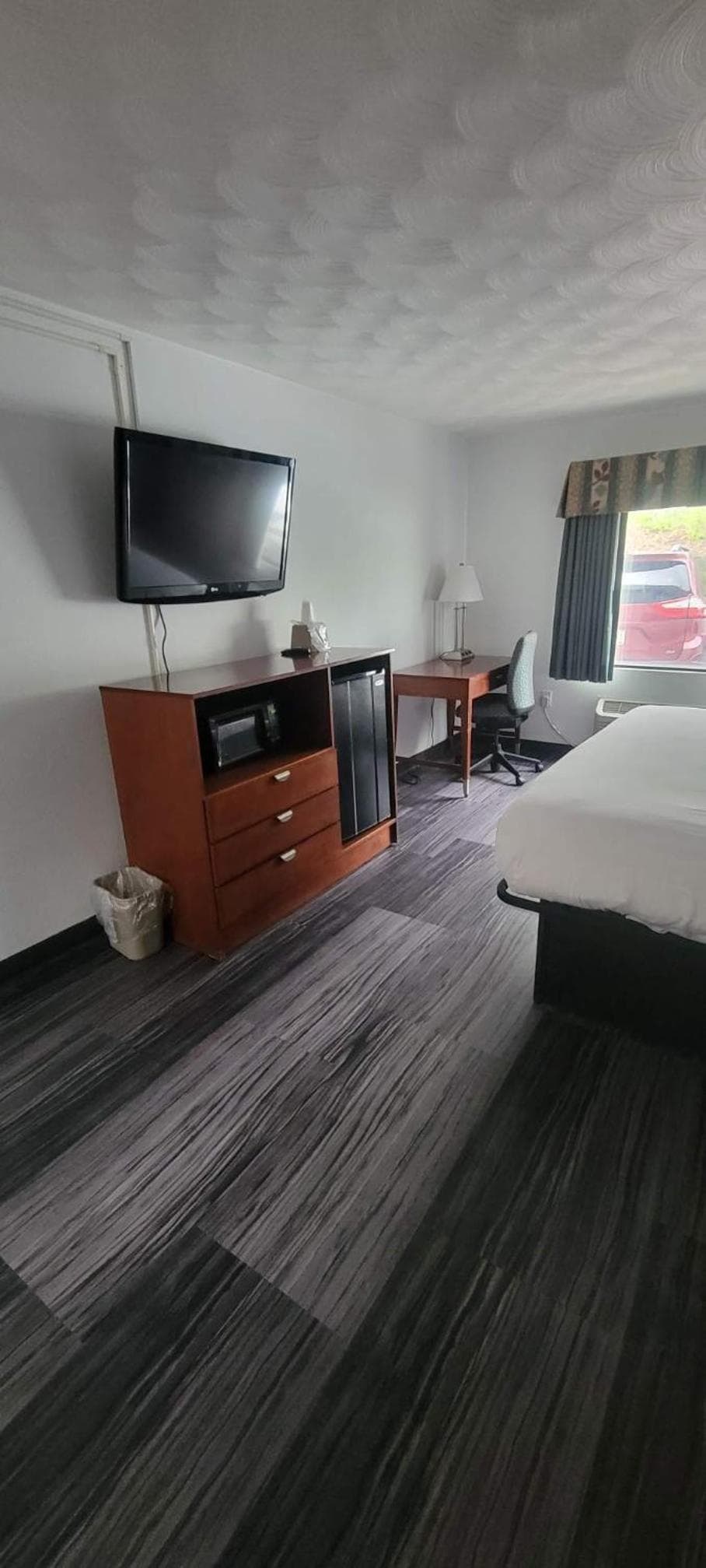 The Royal Inn & Suites gallery photo in Akron, OH — image 14