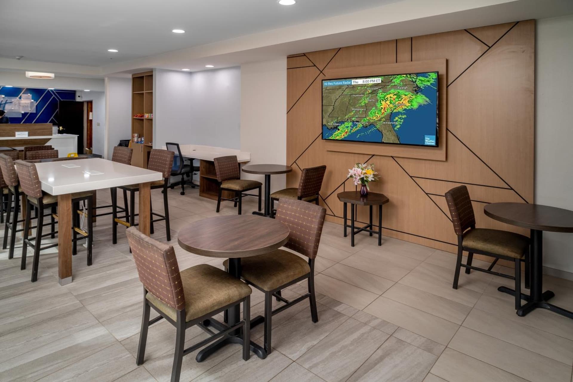 Holiday Inn Express - Charleston/Kanawha City by IHG gallery photo in Charleston, WV — image 4