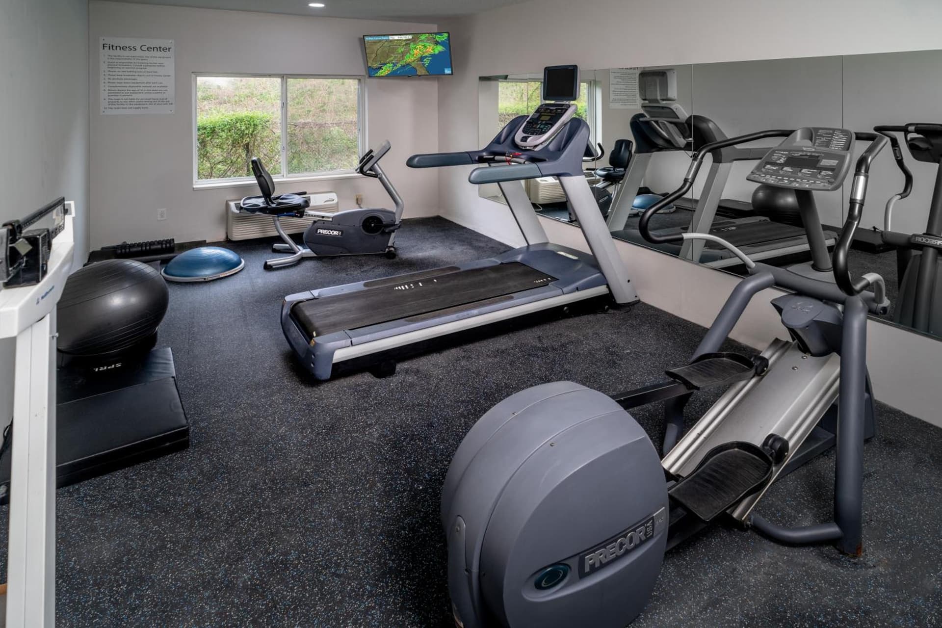 Holiday Inn Express - Charleston/Kanawha City by IHG gallery photo in Charleston, WV — image 23