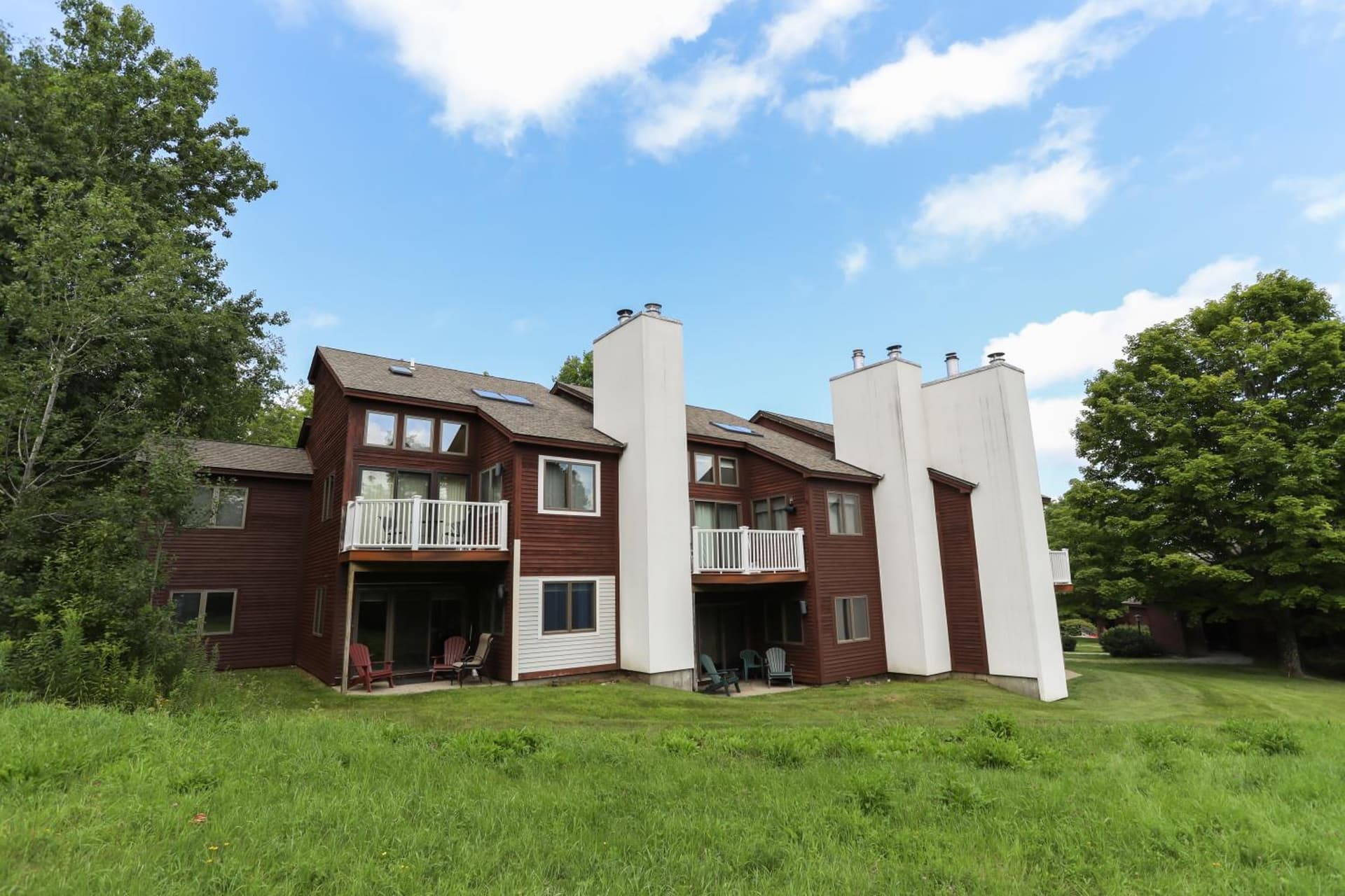 Okemo Mountain Lodging by Vail Resorts interior in Ludlow — gallery photo 2