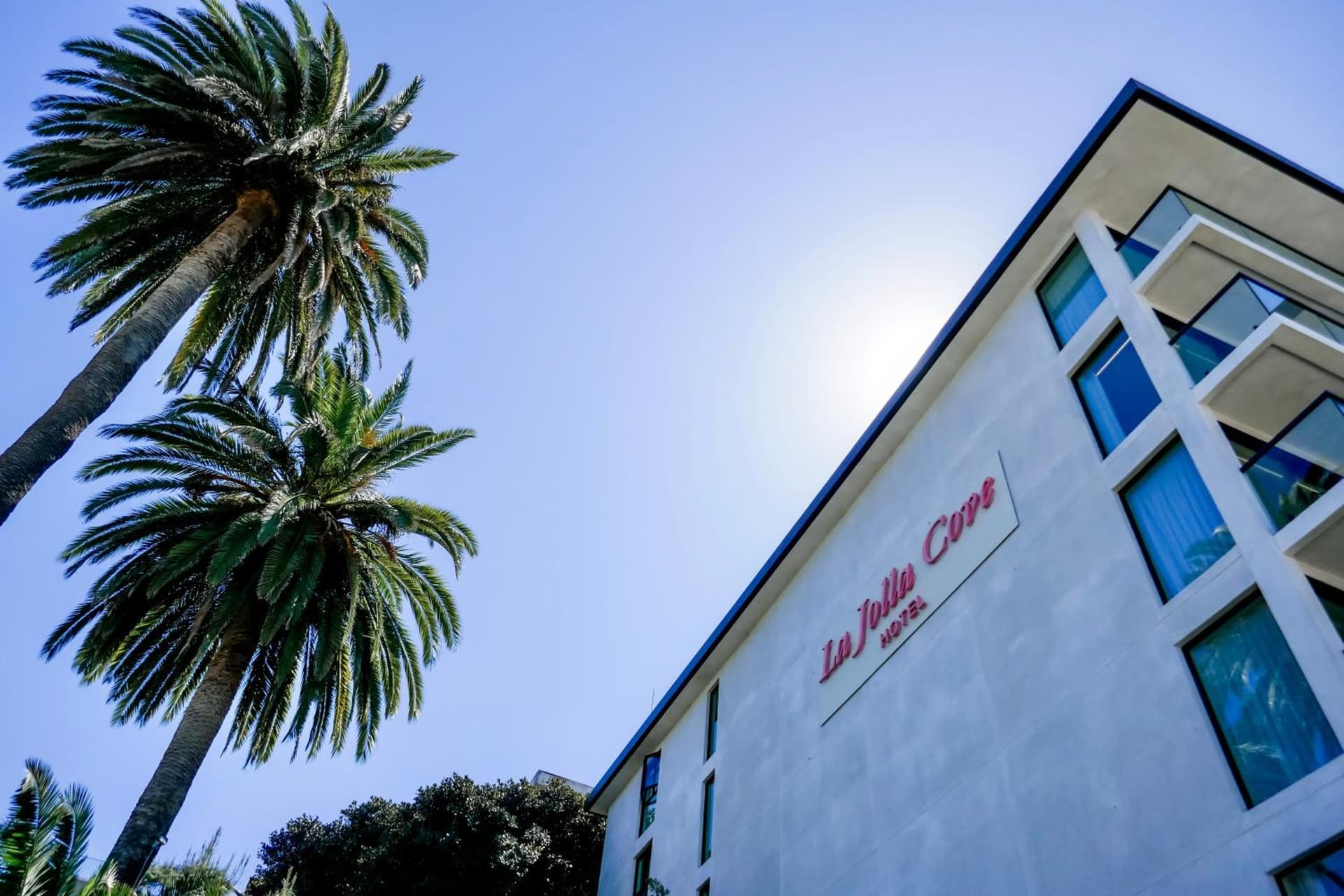 La Jolla Cove Suites featured exterior or lobby in San Diego, CA — similar hotel