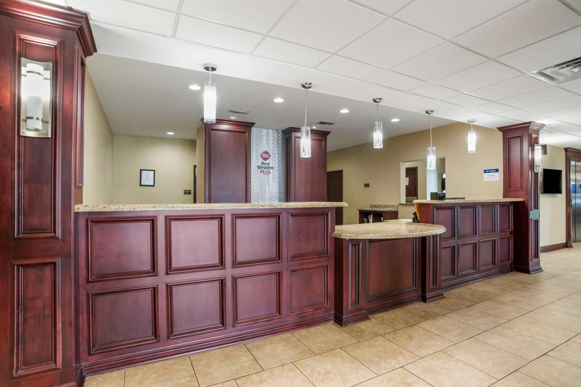 Best Western Plus Chalmette Hotel gallery photo in Chalmette, LA — image 25