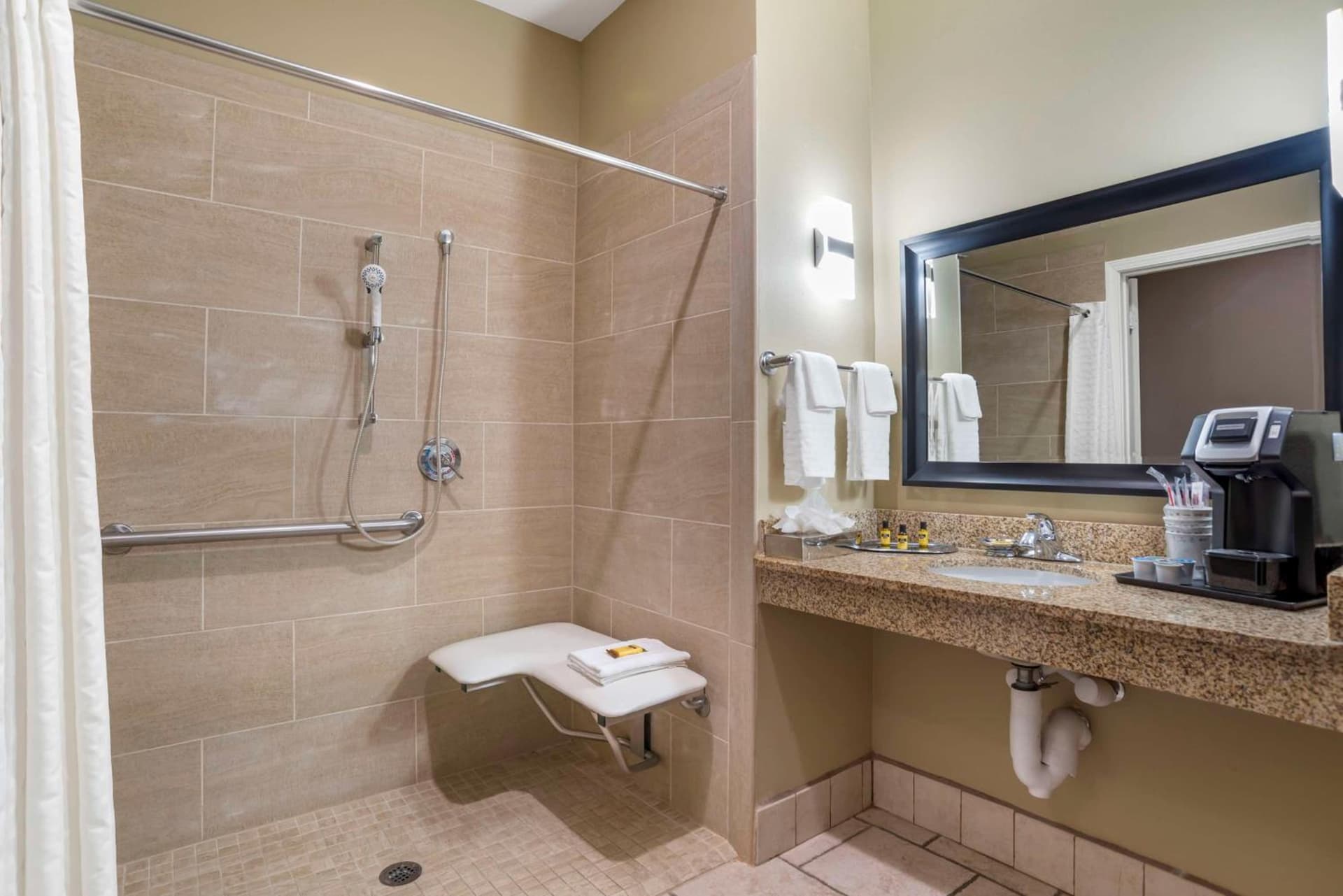 Best Western Plus Chalmette Hotel gallery photo in Chalmette, LA — image 29