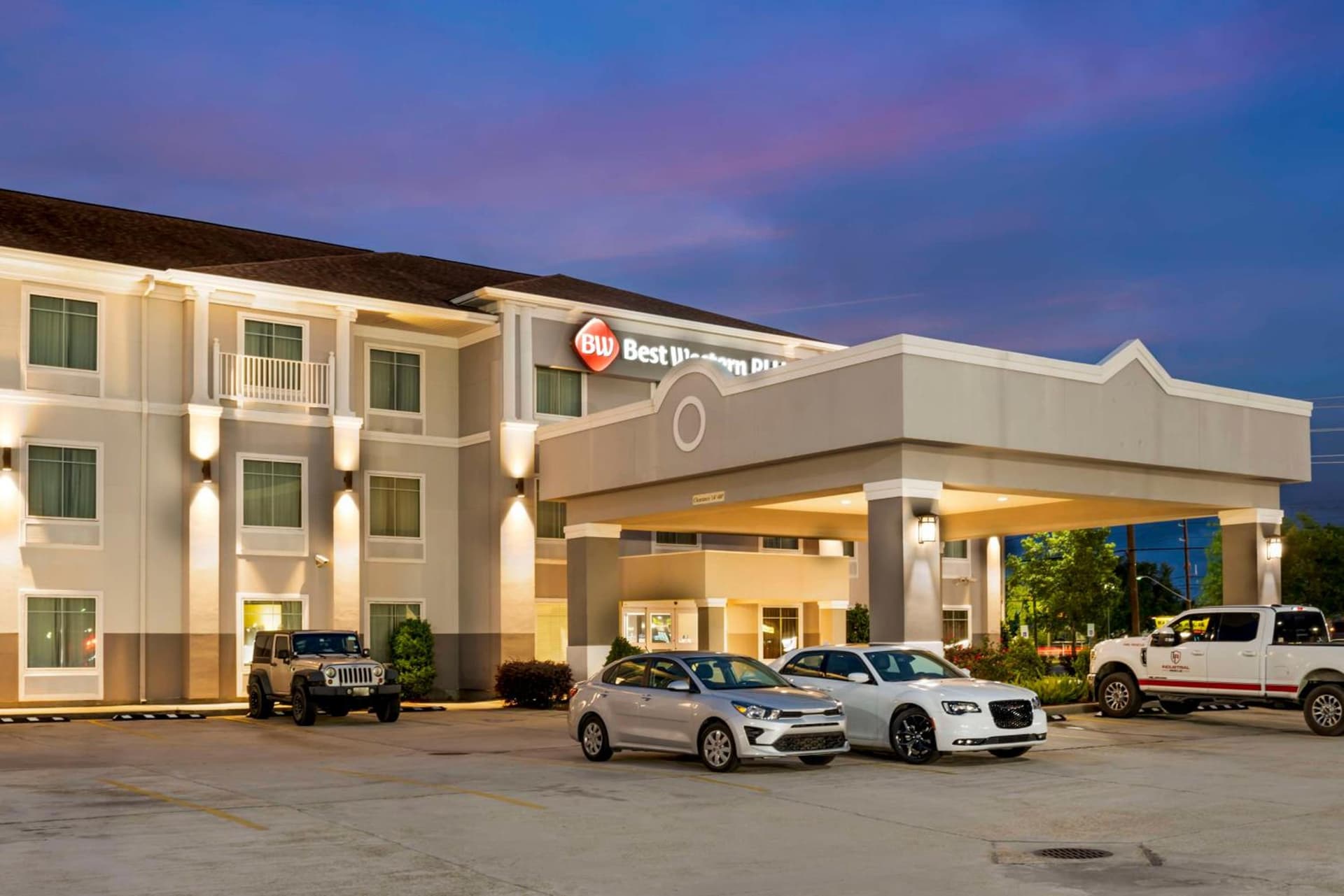 Best Western Plus Chalmette Hotel interior in Chalmette, LA — gallery photo 2