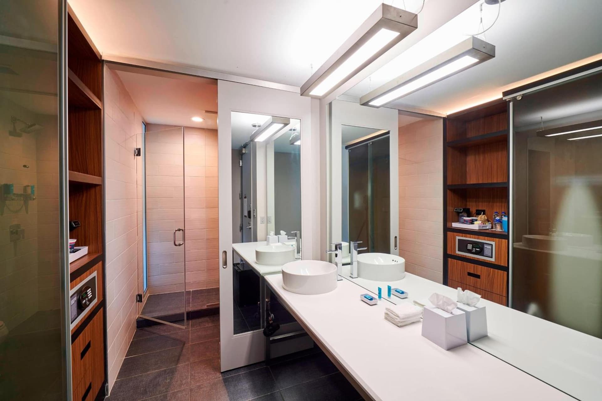 Aloft by Marriott Cleveland Airport gallery photo in North Olmsted, OH — image 19