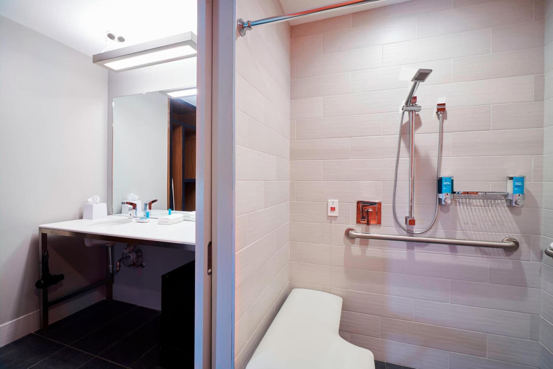 Aloft by Marriott Cleveland Airport gallery photo in North Olmsted, OH — image 28