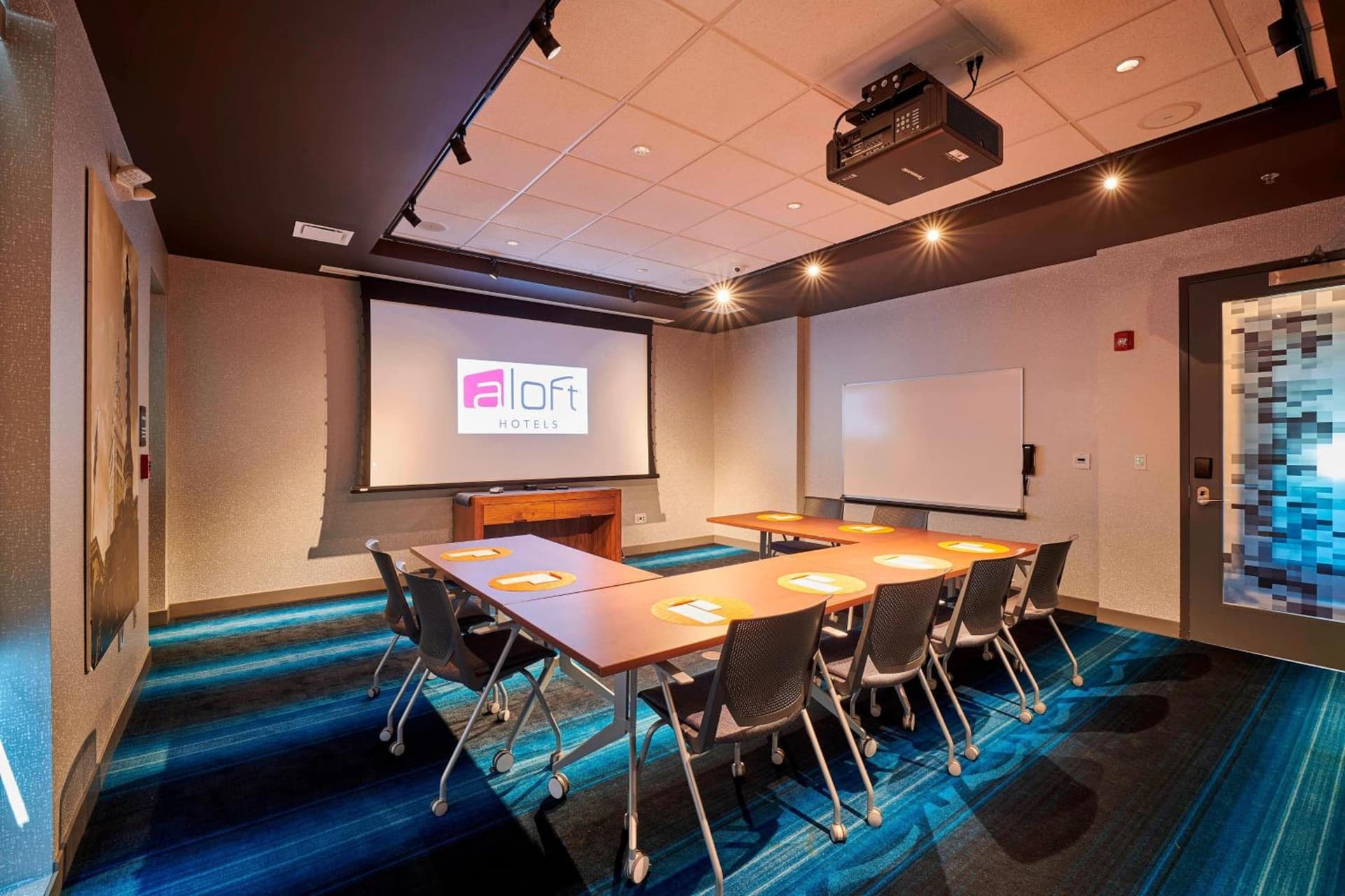 Aloft by Marriott Cleveland Airport gallery photo in North Olmsted, OH — image 12