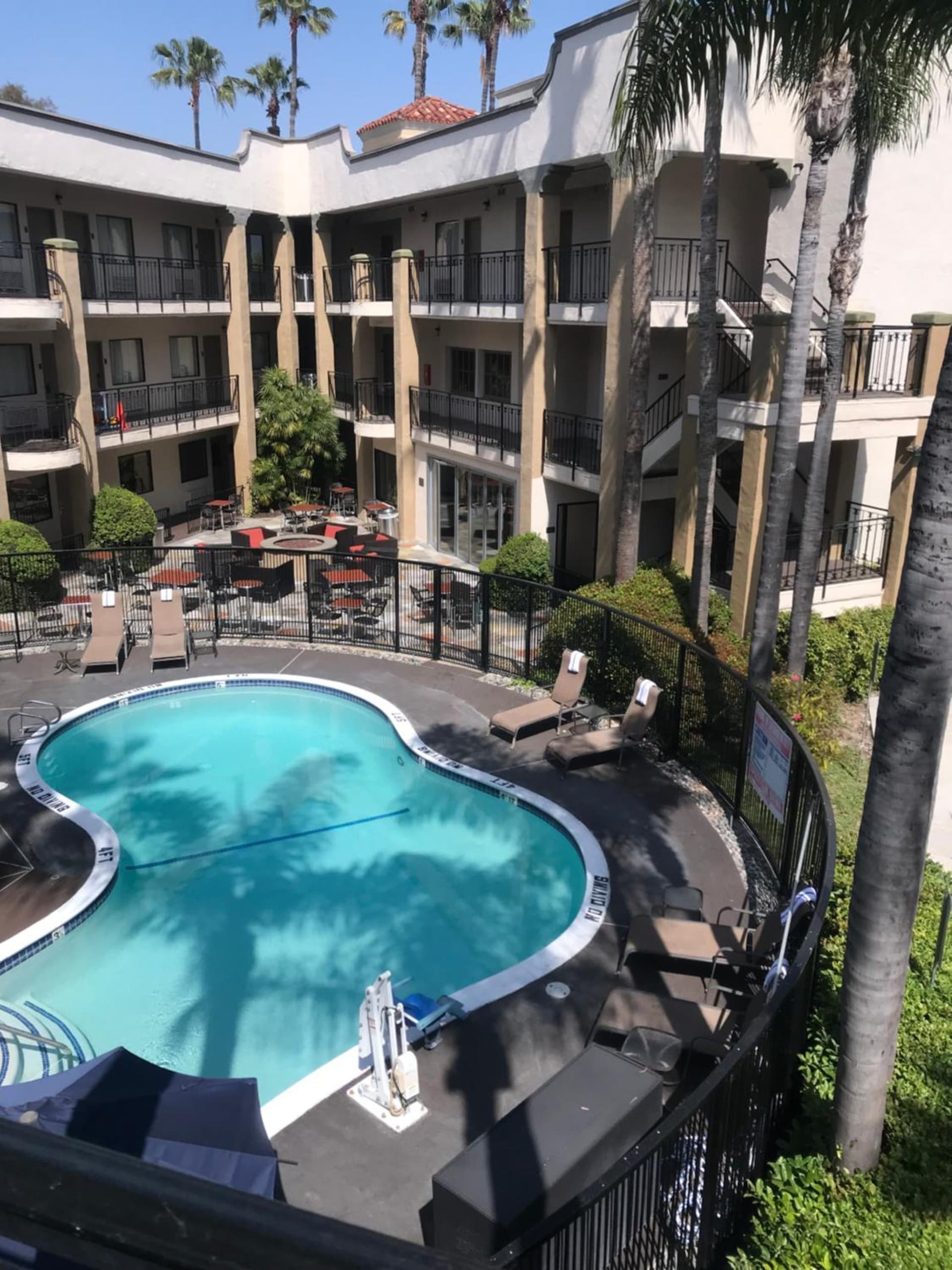 Comfort Inn & Suites Orange County John Wayne Airport gallery photo in Santa Ana, CA — image 24