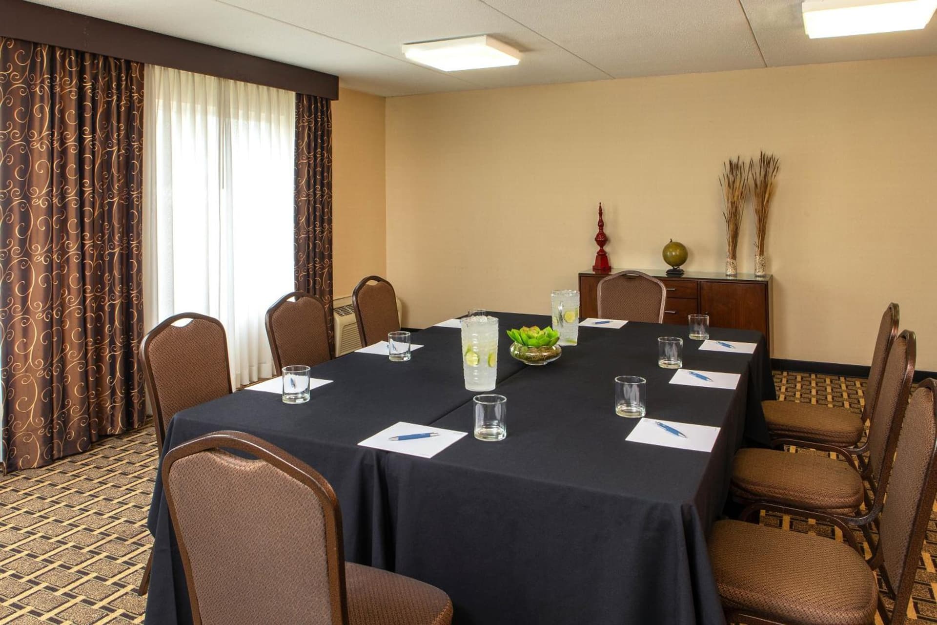 Four Points by Sheraton Kalamazoo gallery photo in Kalamazoo, MI — image 15
