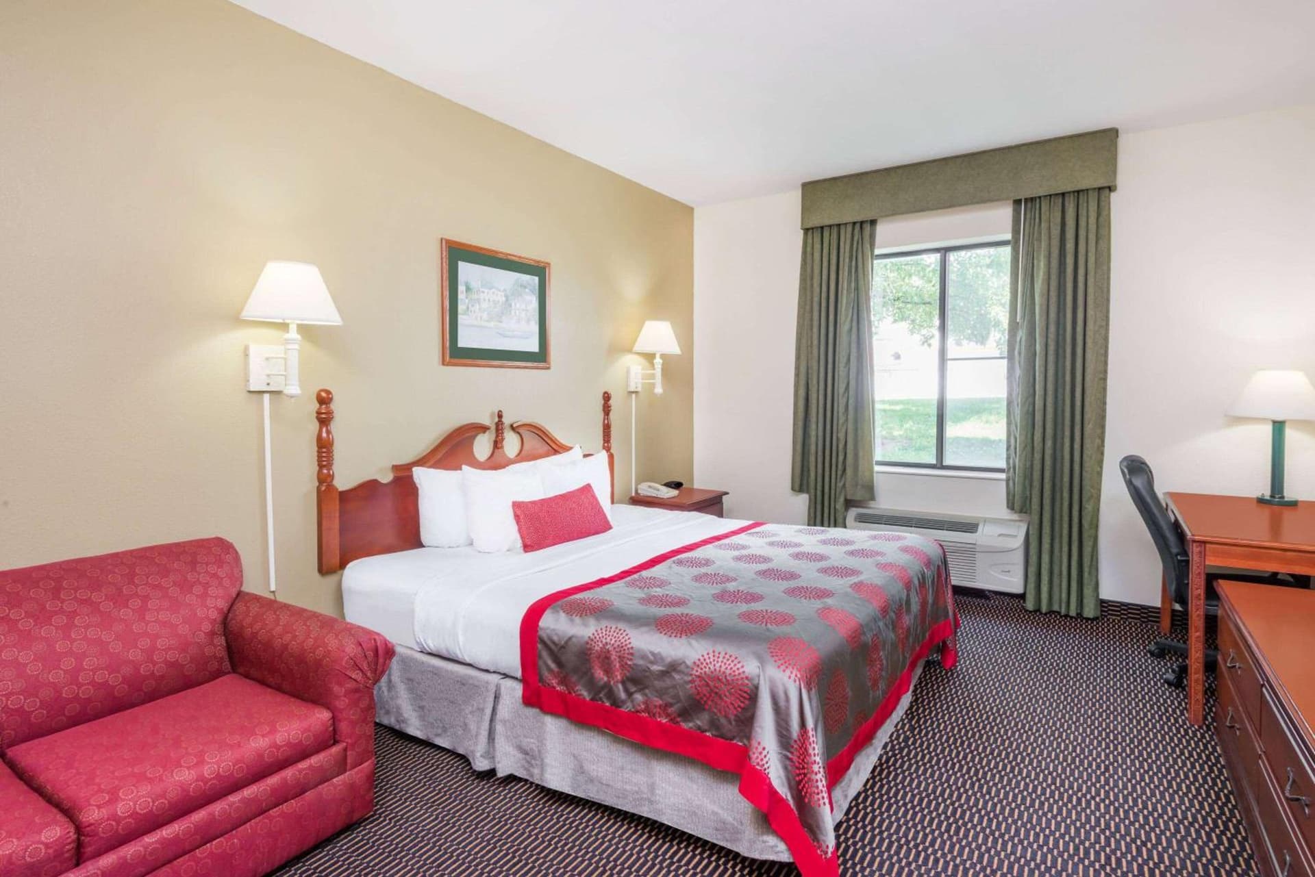 Ramada by Wyndham Columbia gallery photo in Columbia, MO — image 17