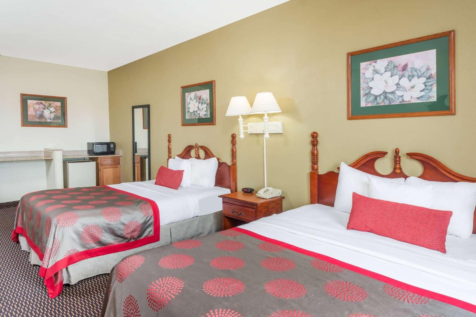 Ramada by Wyndham Columbia gallery photo in Columbia, MO — image 6