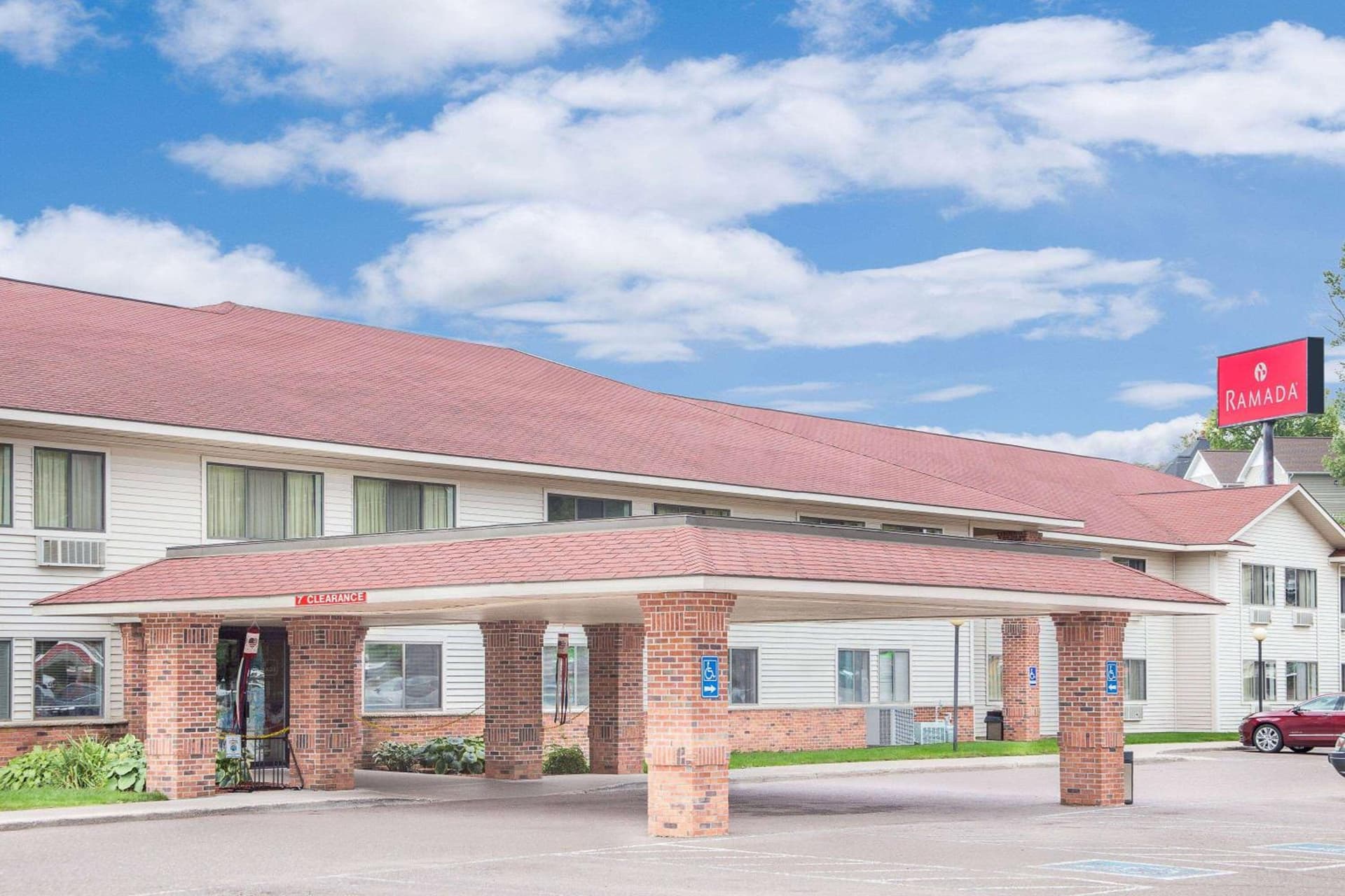 Ramada by Wyndham Hancock Waterfront — hotel in Hancock, Michigan