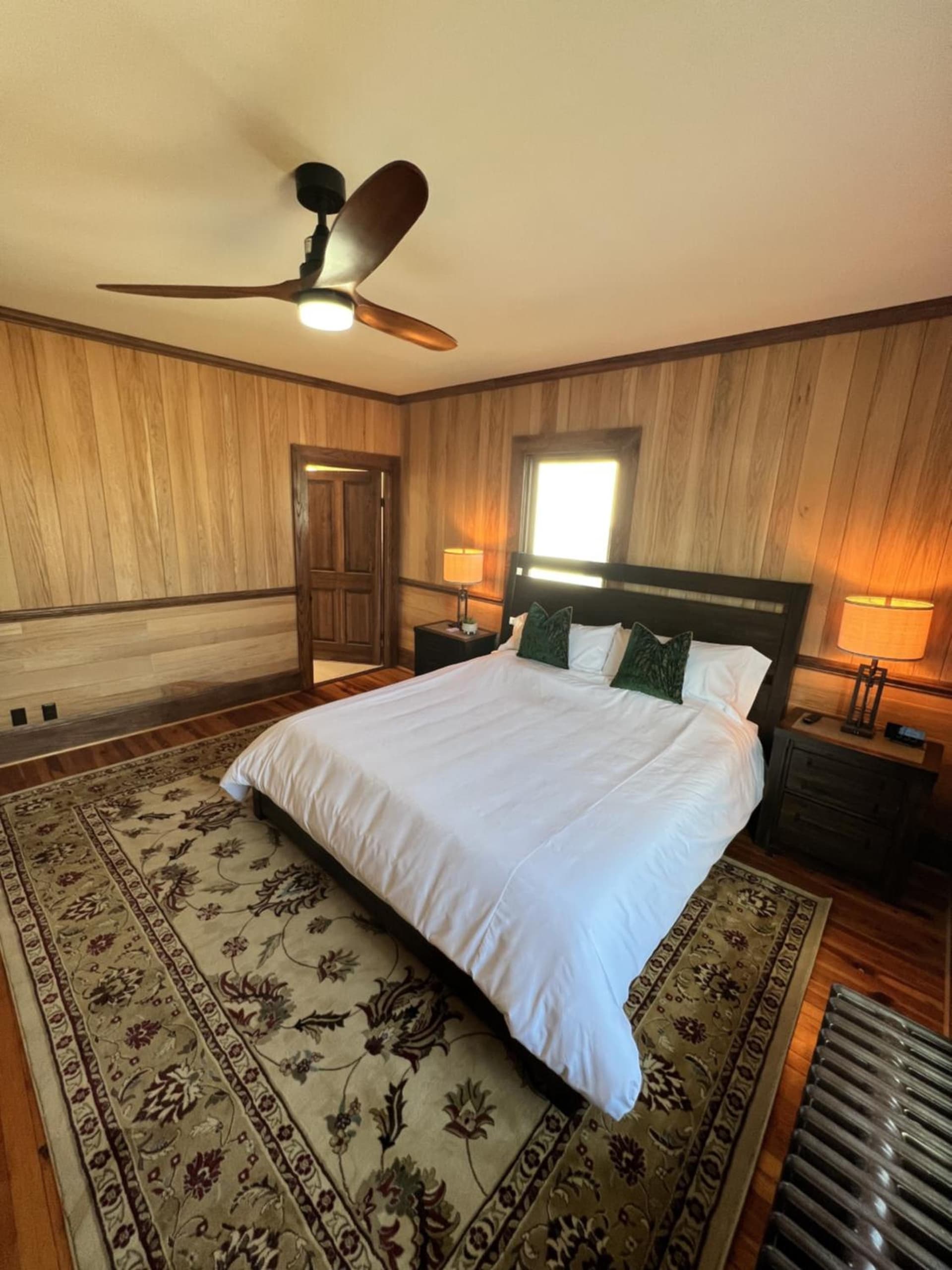 Monterey Inn interior in Monterey, VA — gallery photo 2