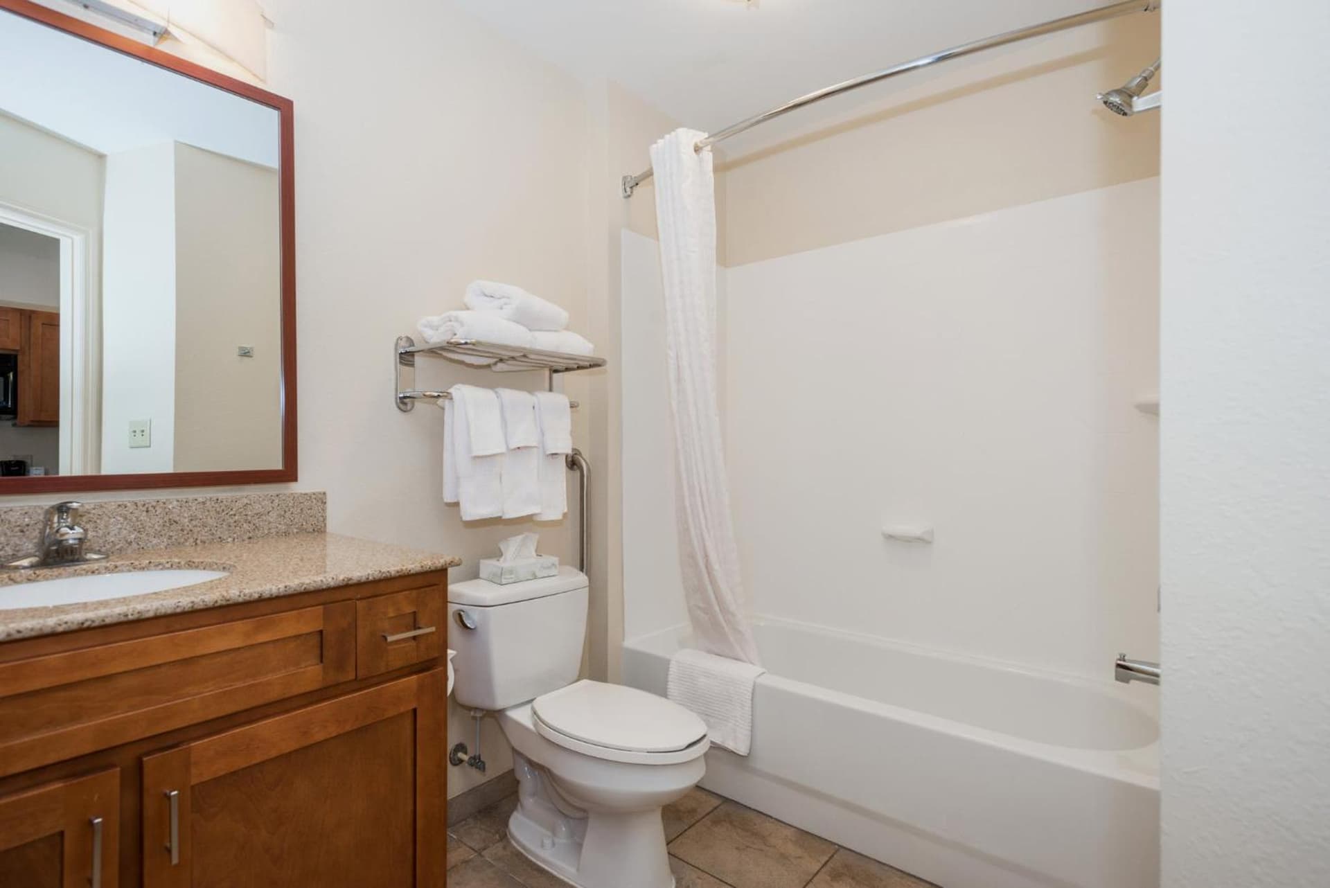 Candlewood Suites Mobile-Downtown by IHG gallery photo in Mobile, AL — image 7