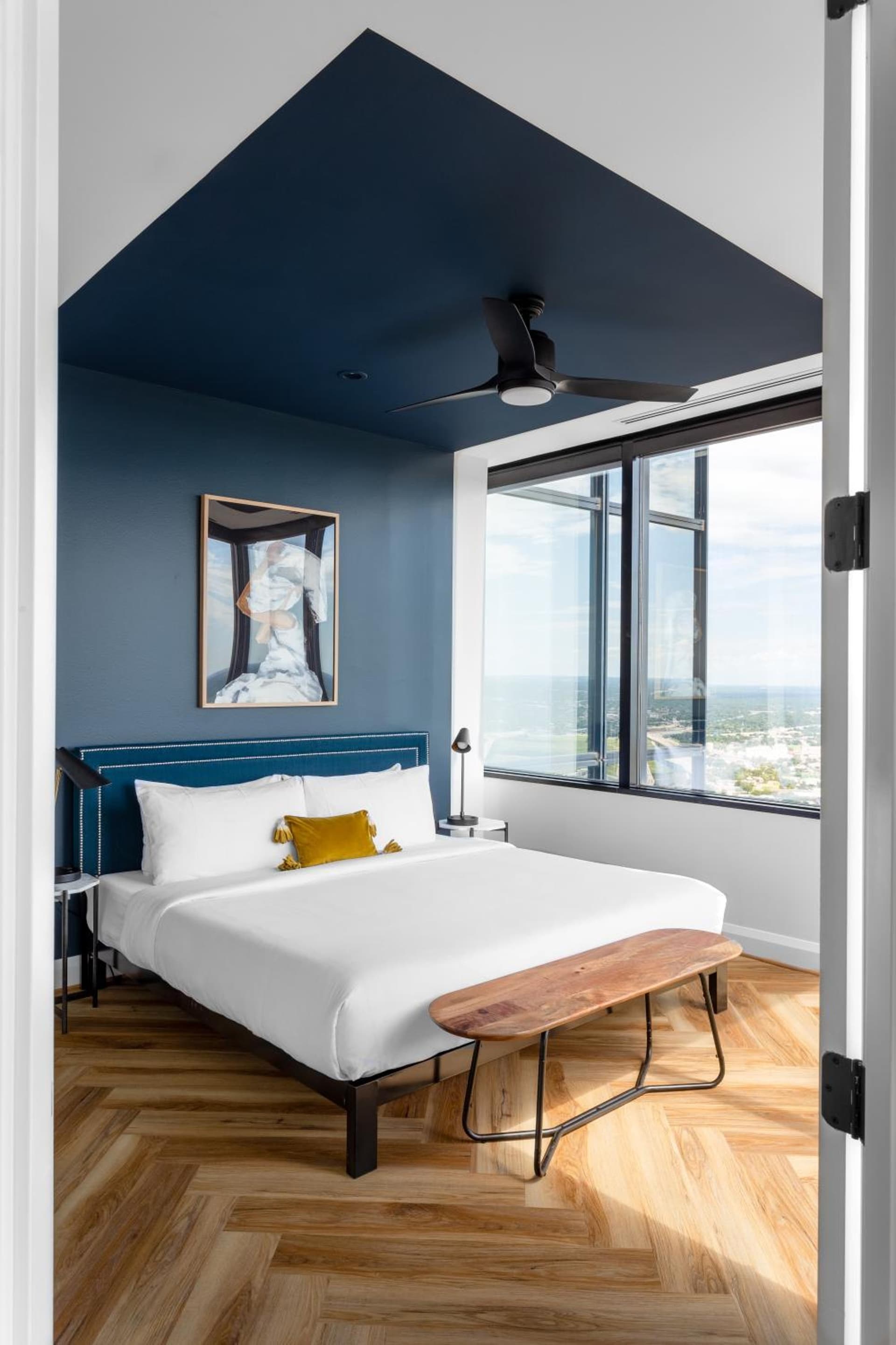 Mint House Dallas Downtown By Kasa gallery photo in Dallas, TX — image 15