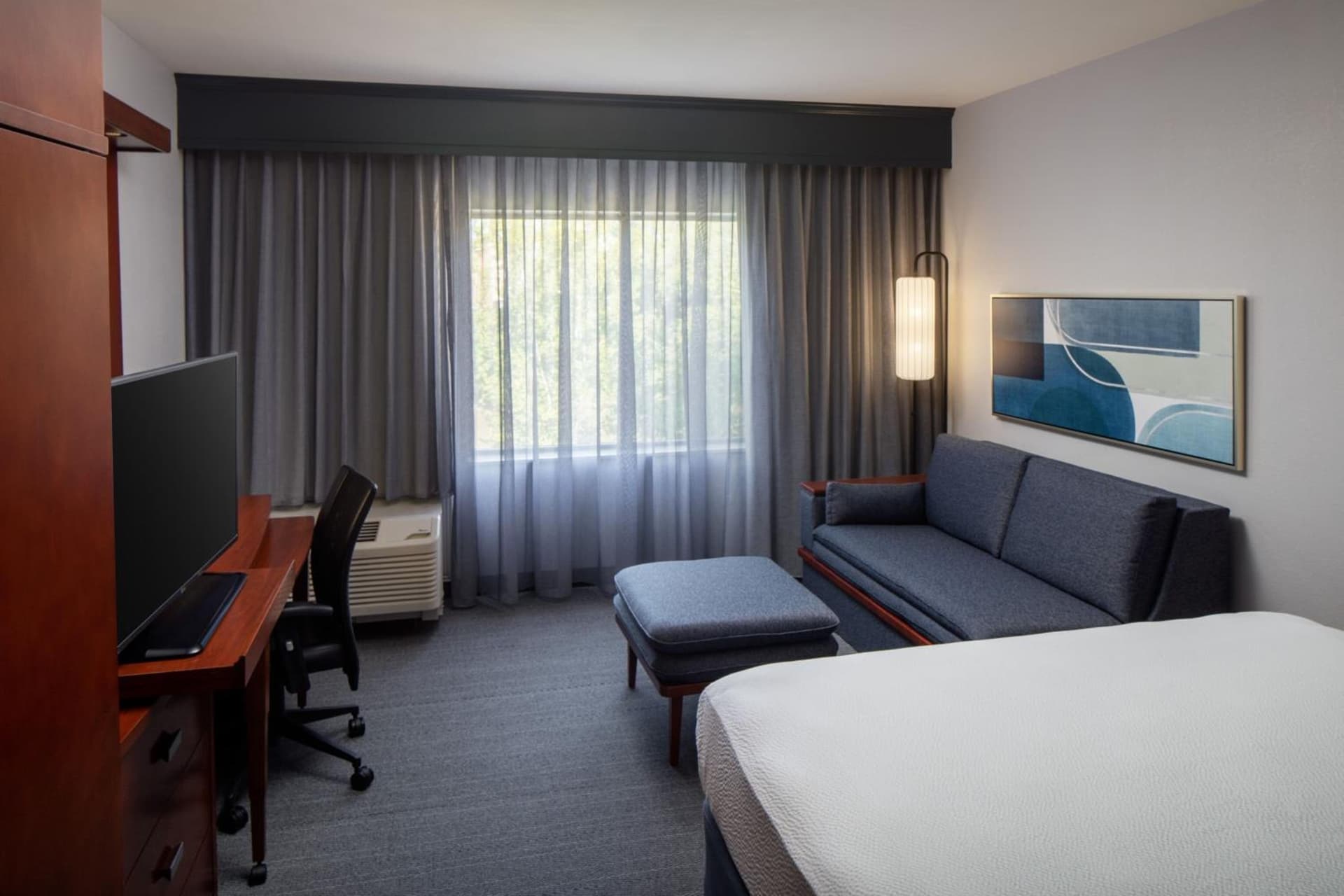 Courtyard by Marriott Charleston Downtown/Civic Center gallery photo in Charleston, WV — image 31
