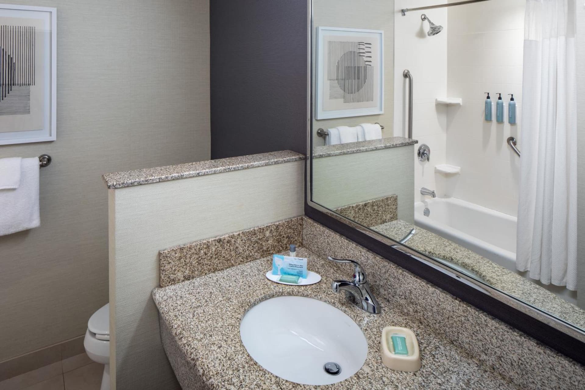 Courtyard by Marriott Charleston Downtown/Civic Center gallery photo in Charleston, WV — image 26