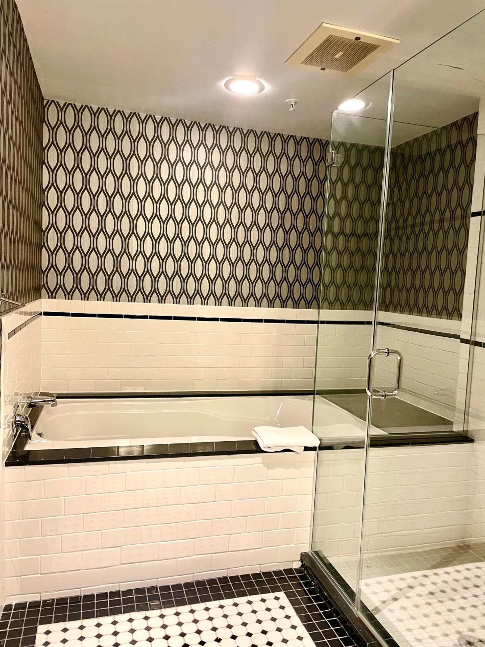 Park Manor Hotel gallery photo in Clifton Park, NY — image 28