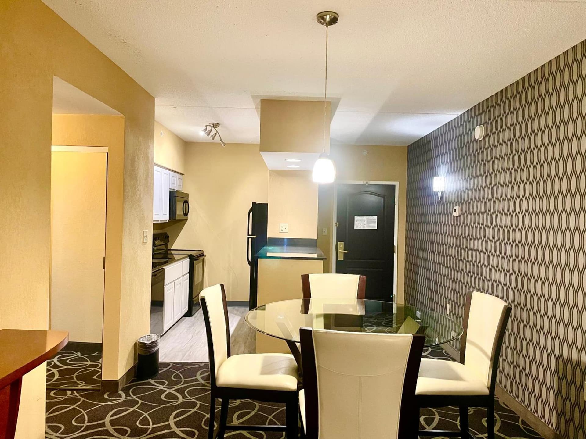 Park Manor Hotel gallery photo in Clifton Park, NY — image 18