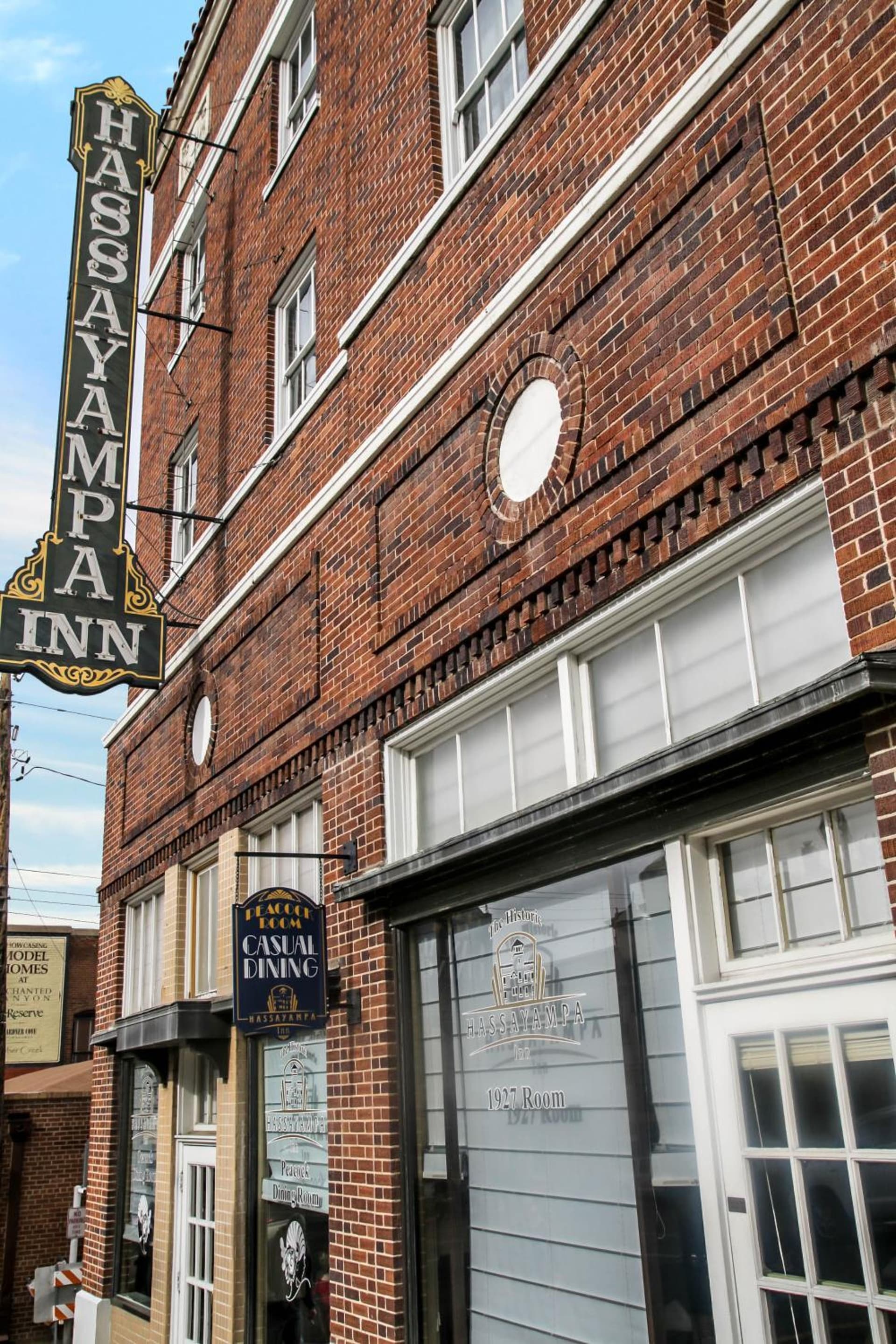 Hassayampa Inn interior in Prescott, AZ — gallery photo 2