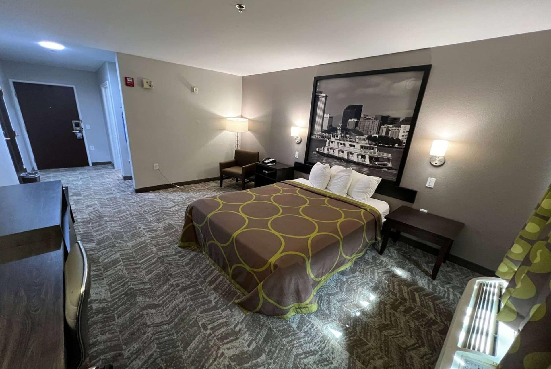 Super 8 by Wyndham Lake Charles/Sulphur gallery photo in Lake Charles, LA — image 48