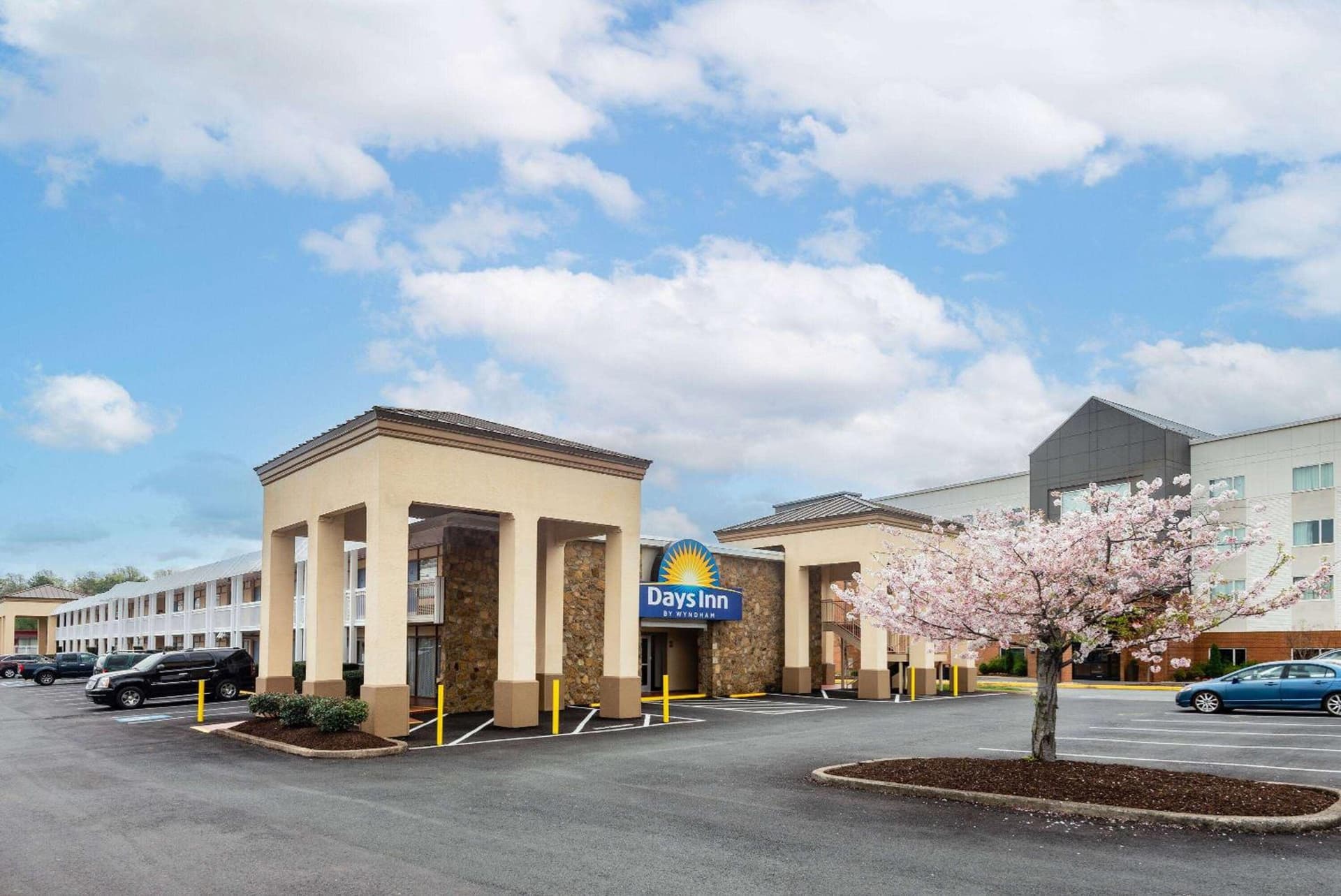 Days Inn by Wyndham Charlottesville/University Area property views in Charlottesville, VA — gallery photo 3