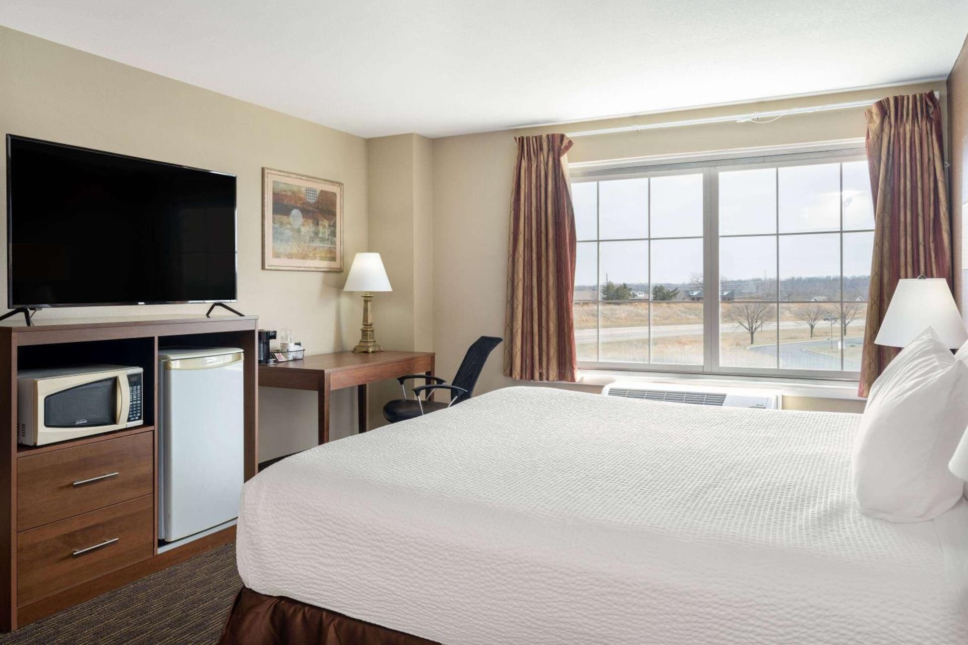 AmericInn by Wyndham Cedar Rapids North gallery photo in Cedar Rapids, IA — image 11