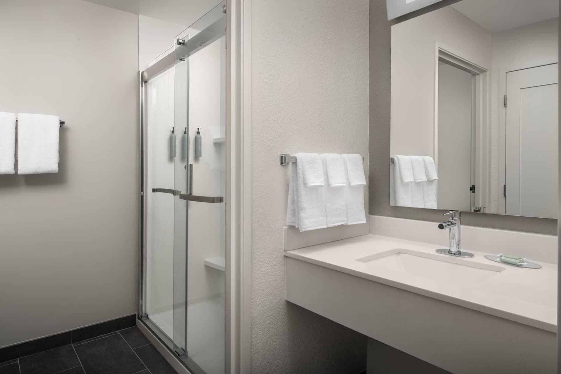 Courtyard by Marriott Dayton Beavercreek property views in Beavercreek, OH — gallery photo 3