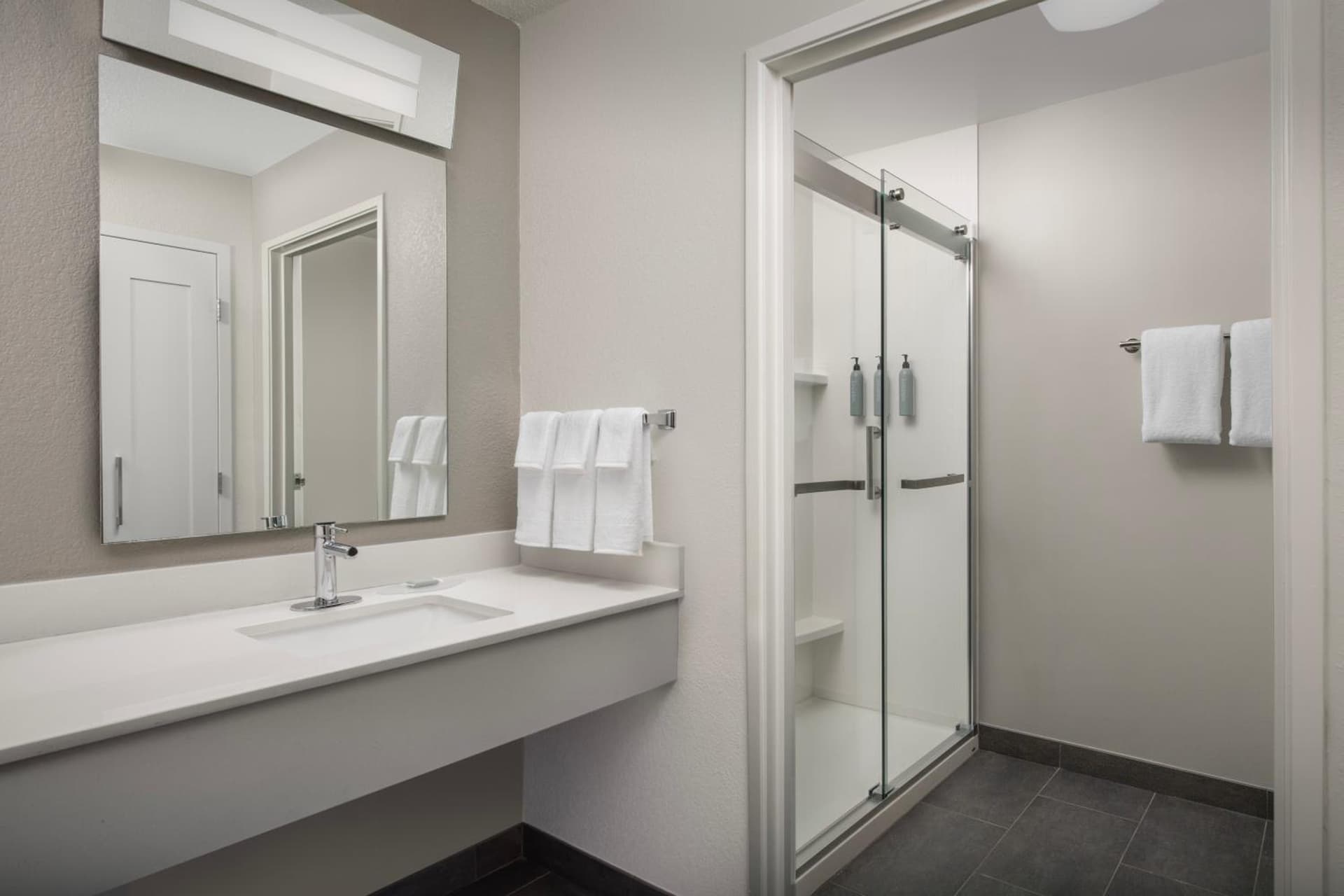 Courtyard by Marriott Dayton Beavercreek gallery photo in Beavercreek, OH — image 38