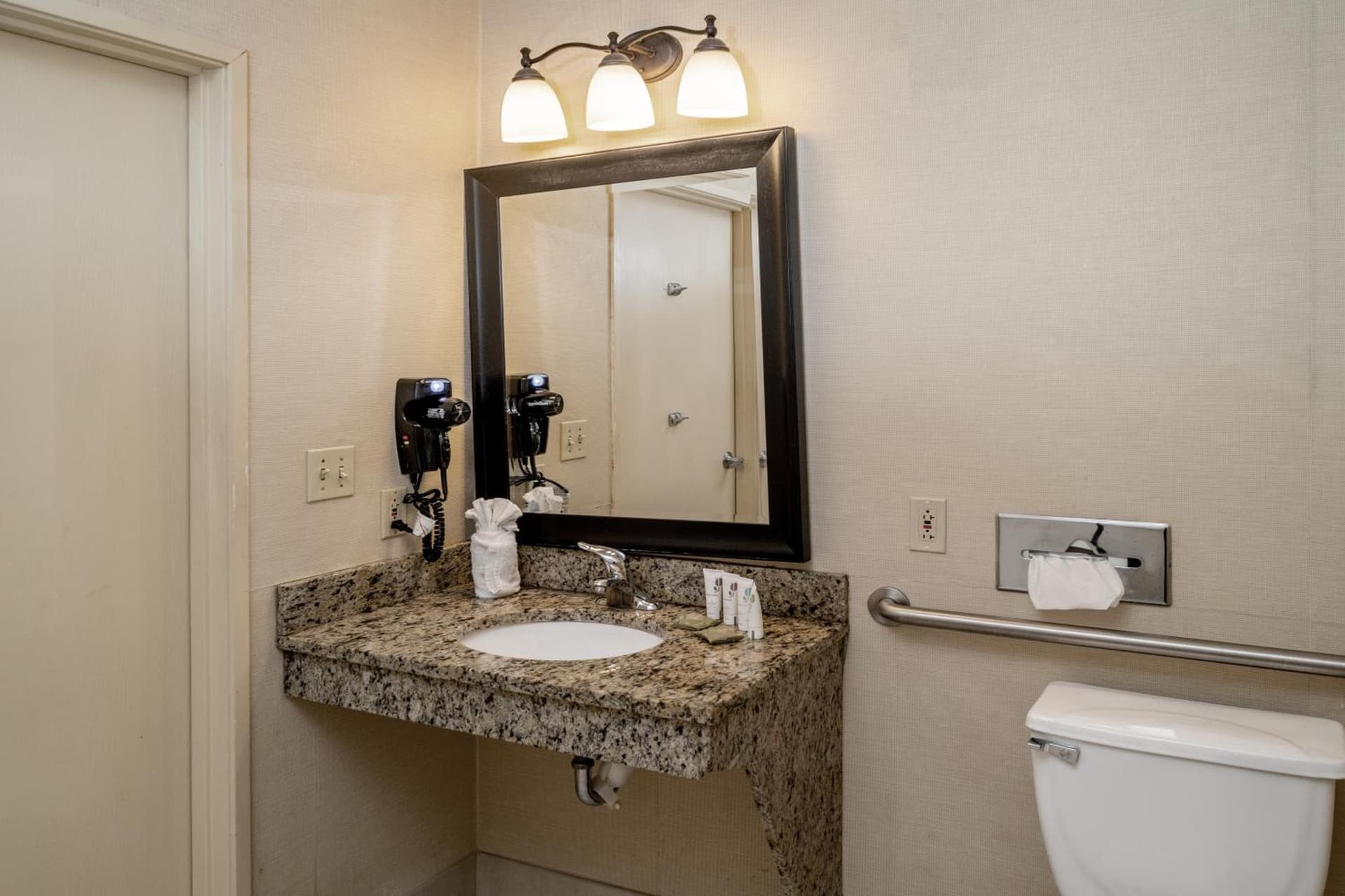 Country Inn & Suites By Radisson, Charleston South, WV gallery photo in Charleston, WV — image 5