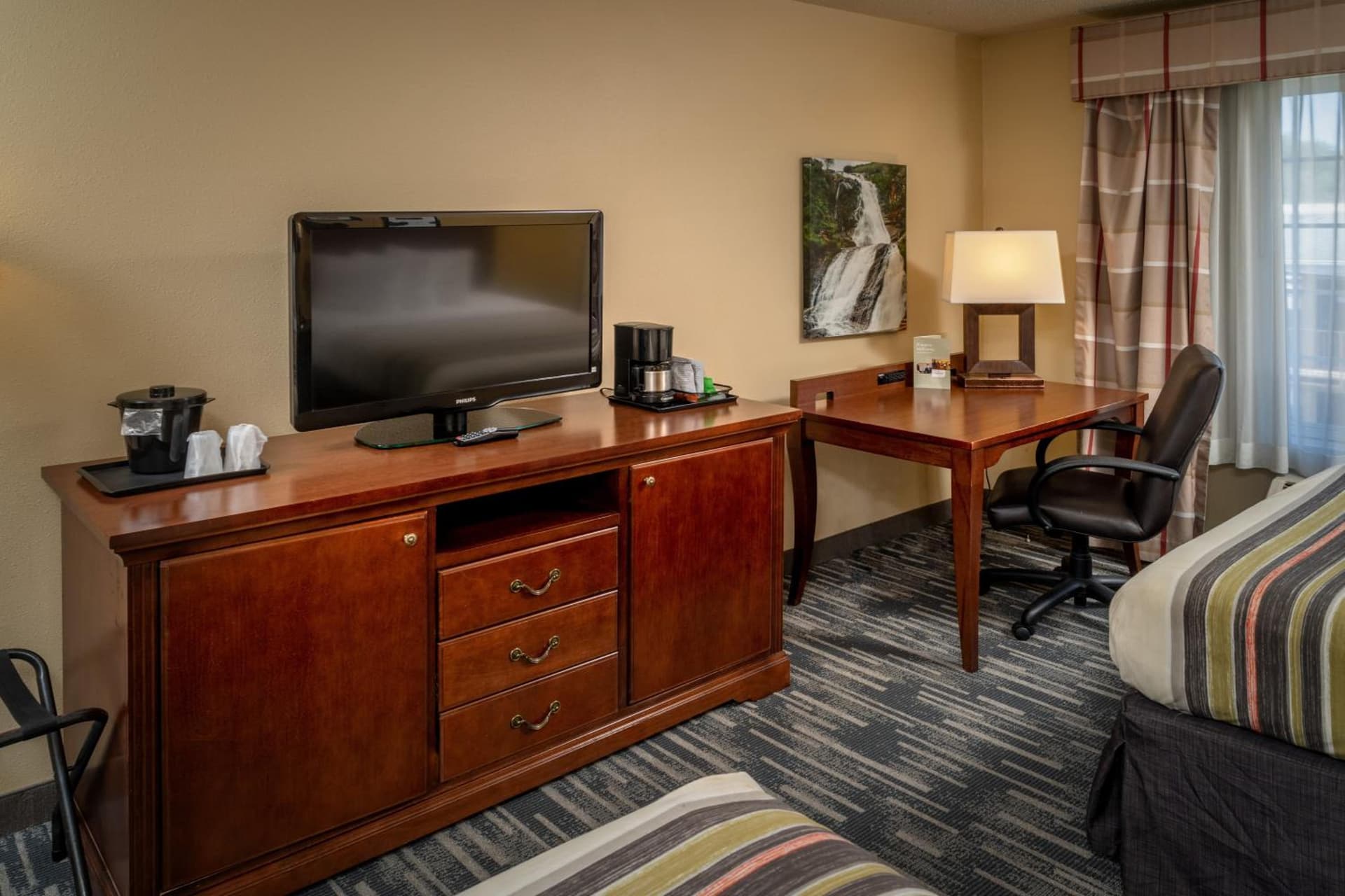 Country Inn & Suites By Radisson, Charleston South, WV gallery photo in Charleston, WV — image 11