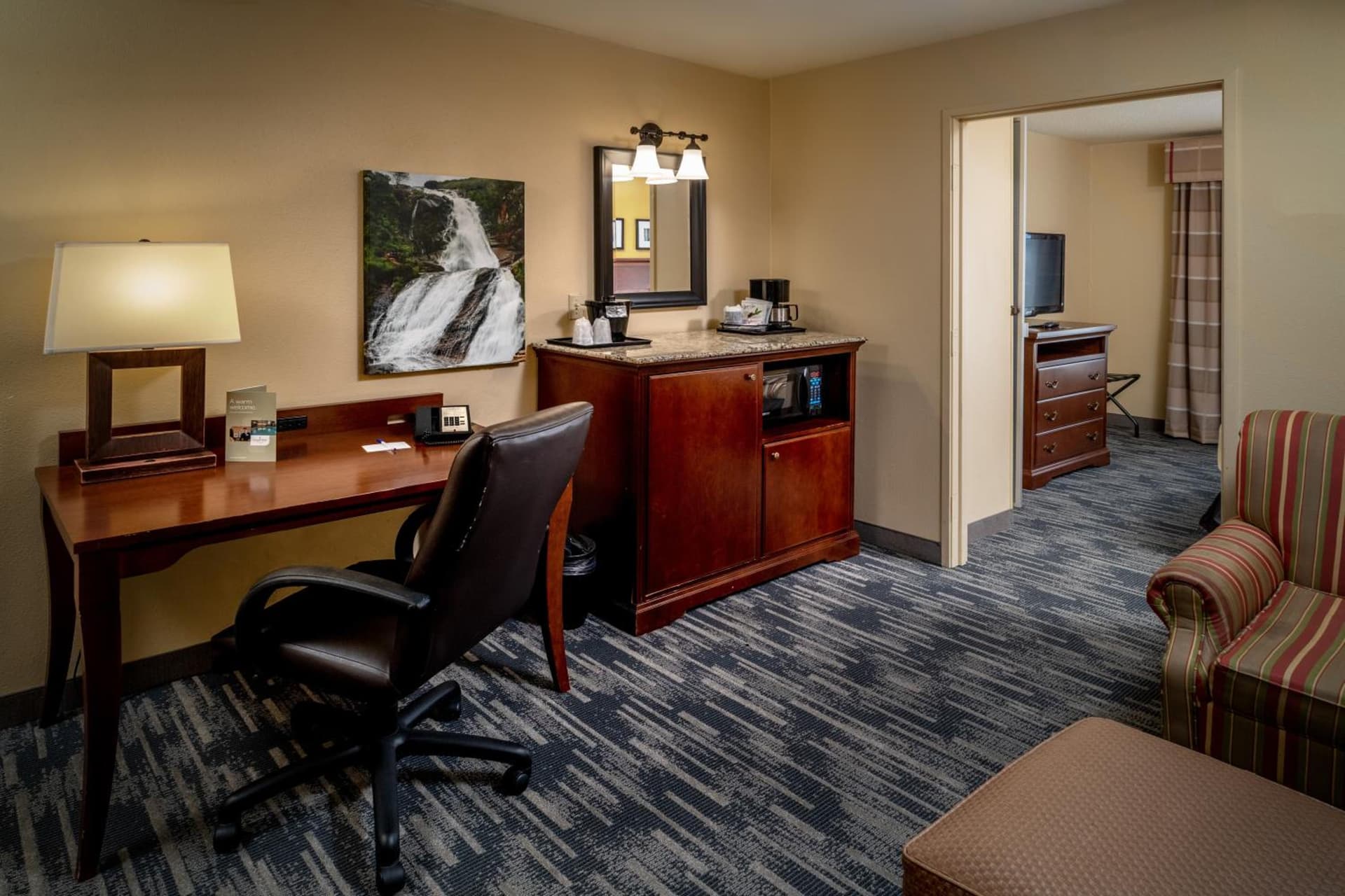 Country Inn & Suites By Radisson, Charleston South, WV gallery photo in Charleston, WV — image 32