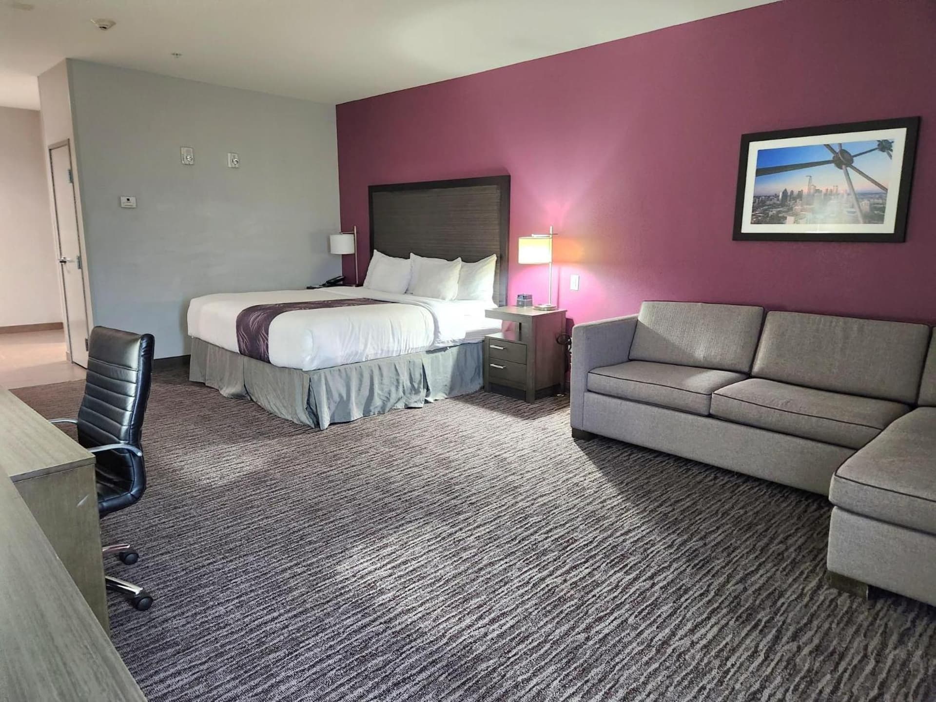 La Quinta by Wyndham Dallas Grand Prairie North gallery photo in Grand Prairie, TX — image 8