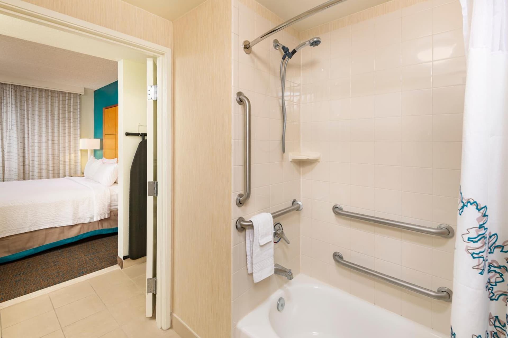 Residence Inn Phoenix North Happy Valley interior in Phoenix, AZ — gallery photo 2