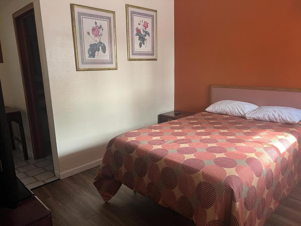 Express Motel interior in Northwood, OH — gallery photo 2