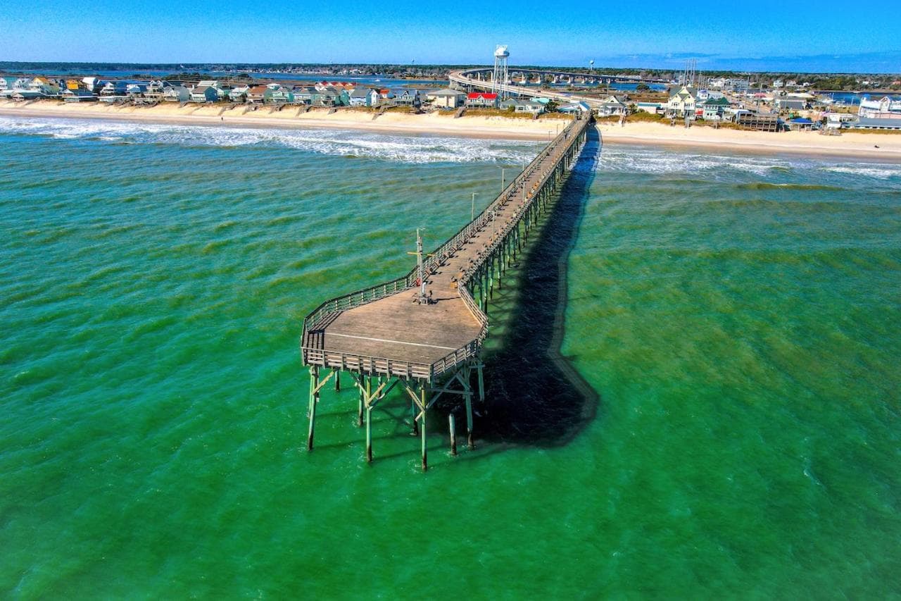 302 Queen Suite, 3rd Floor Low Tide gallery photo in Surf City, NC — image 28