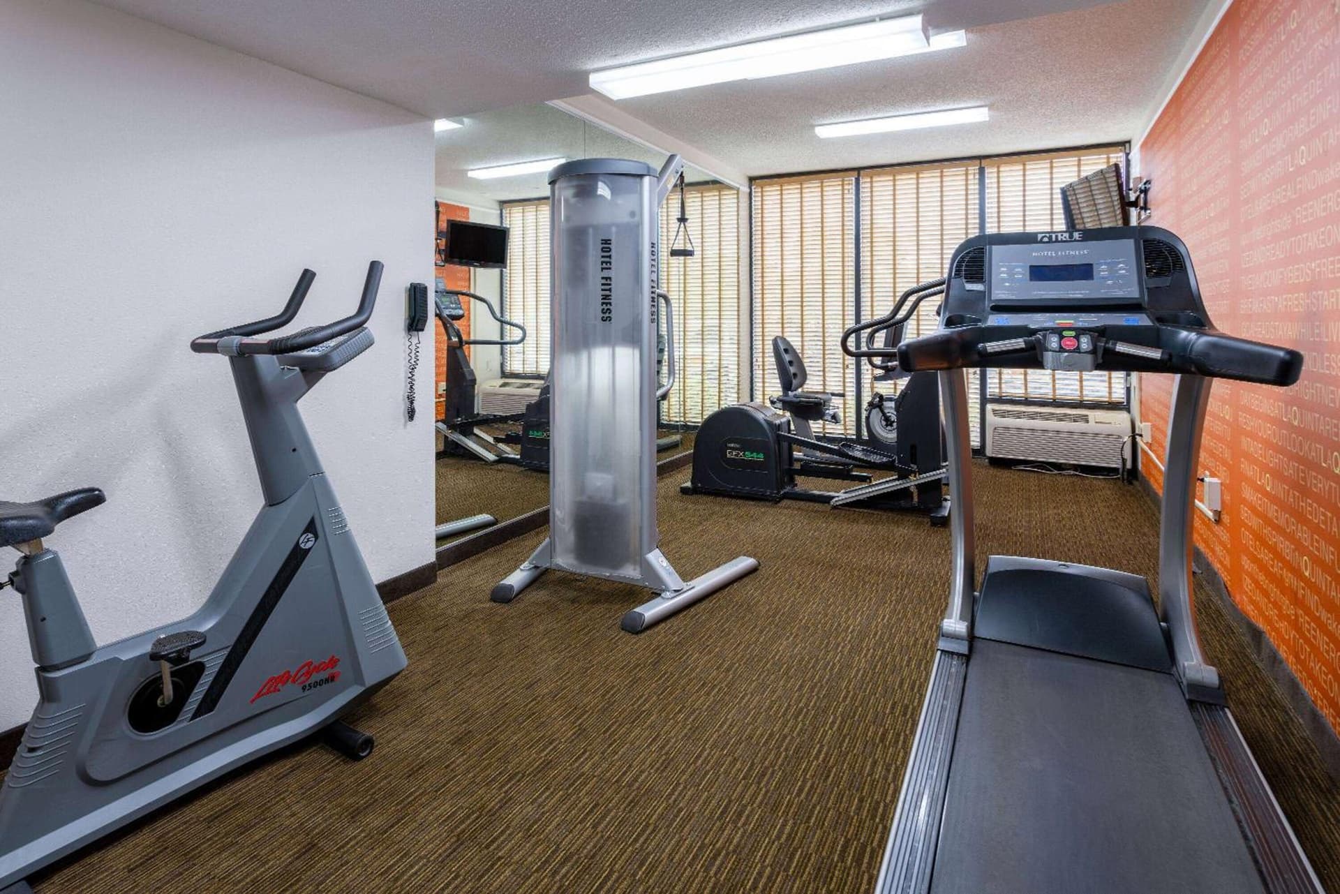 La Quinta by Wyndham Kingsport Tri Cities Airport gallery photo in Blountville, TN — image 19